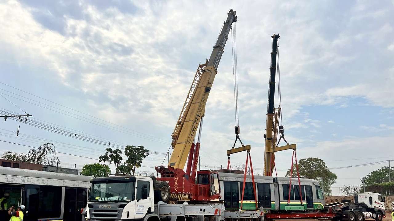 Transporte dos trens do VLT de Salvador e RMS inicia procedimentos em São Paulo.