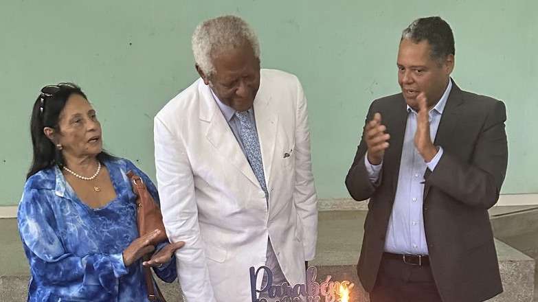 Vereador Edvaldo Brito comemora 87 anos com missa na Igreja de São Braz.