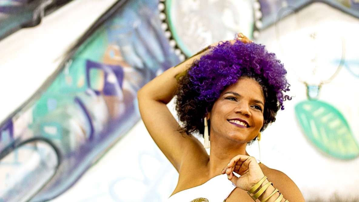 Juliana Ribeiro inicia agenda de eventos no novembro negro com shows e palestras em Salvador, Santo Amaro e Pernambuco.