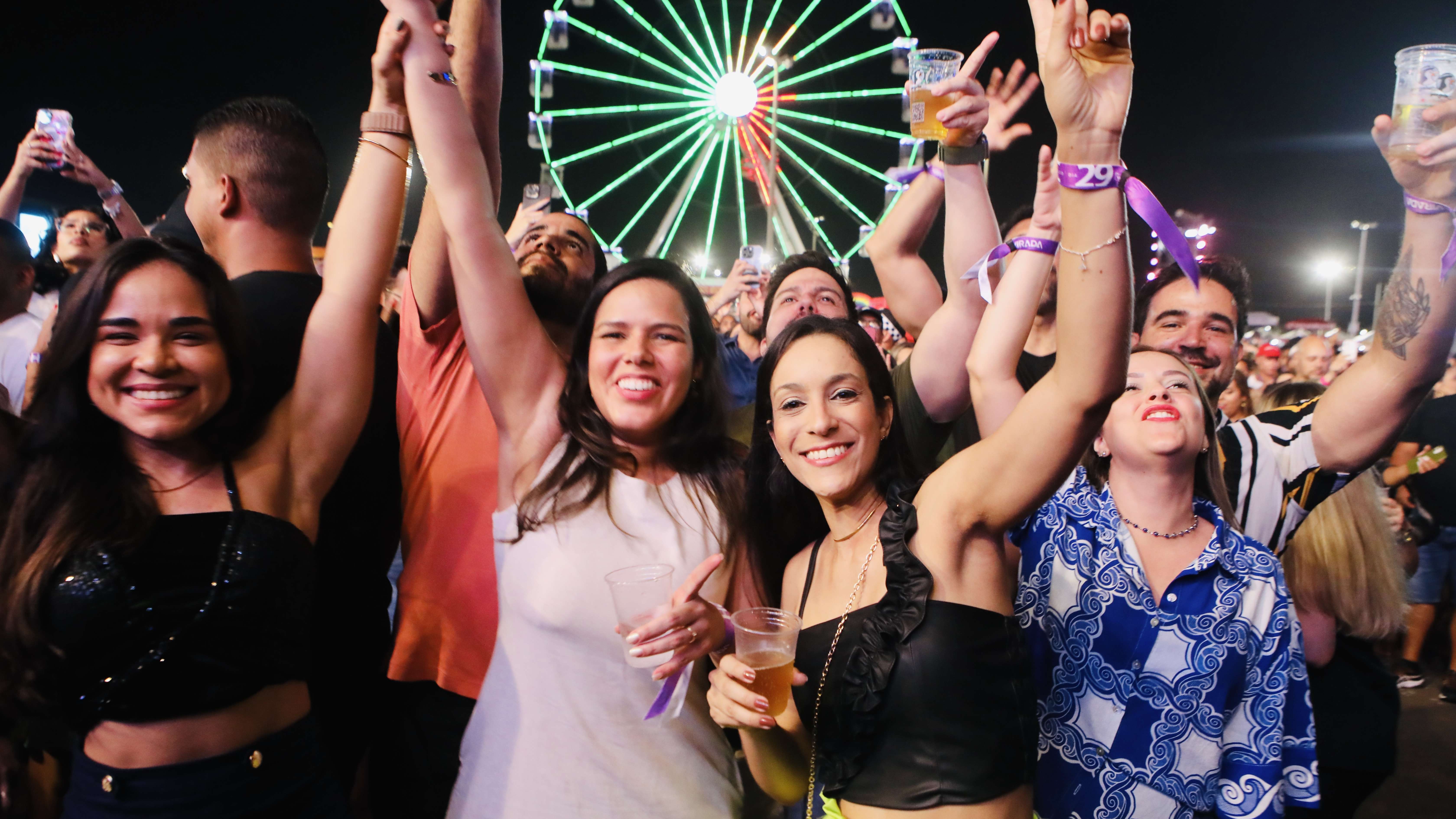 Público celebra o terceiro dia de Festival Virada Salvador e elogia organização do evento