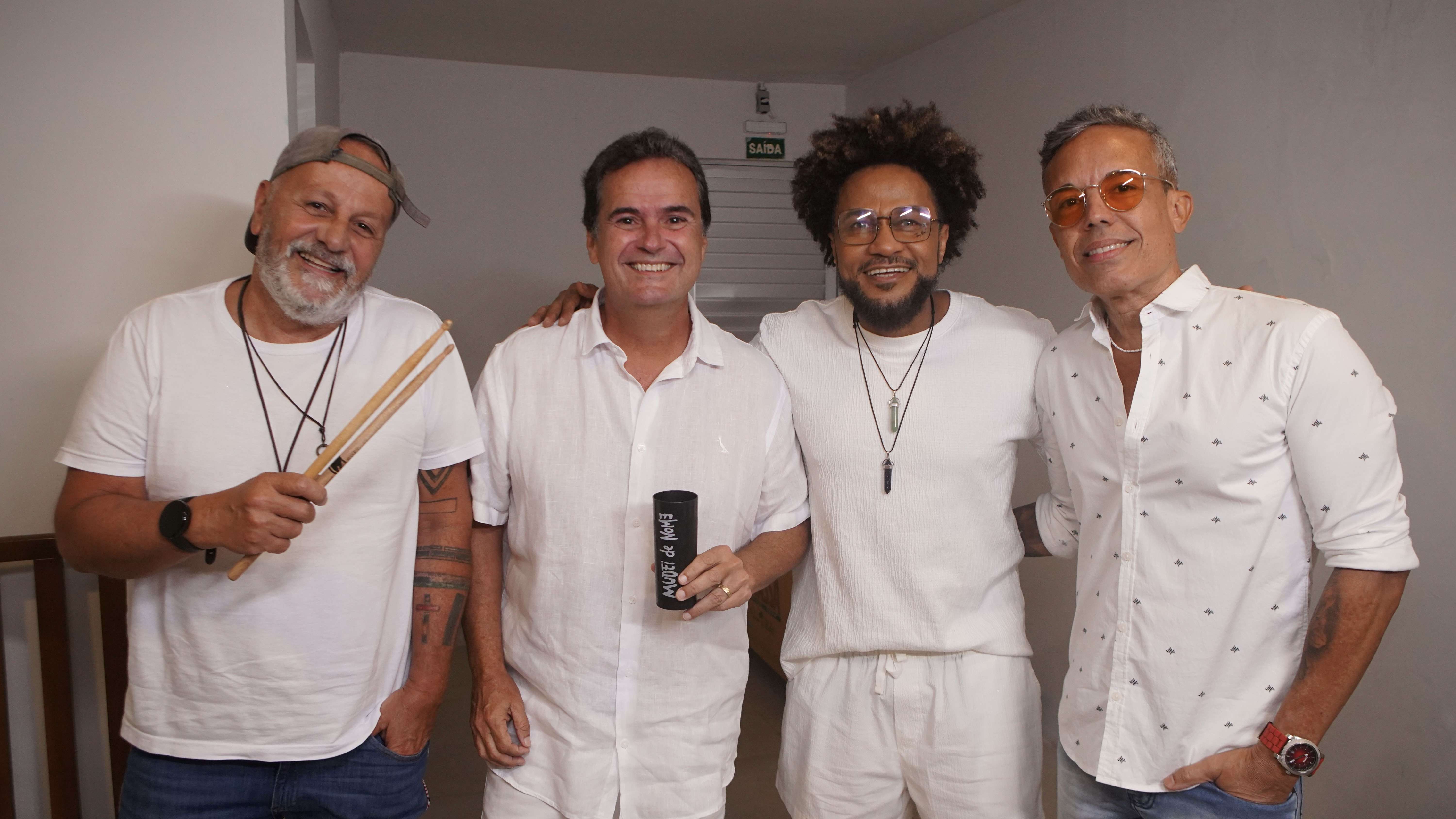 Festa AGRADECER 2024, MUDEIdeNOME promove réveillon antecipado no Wish Hotel da Bahia.