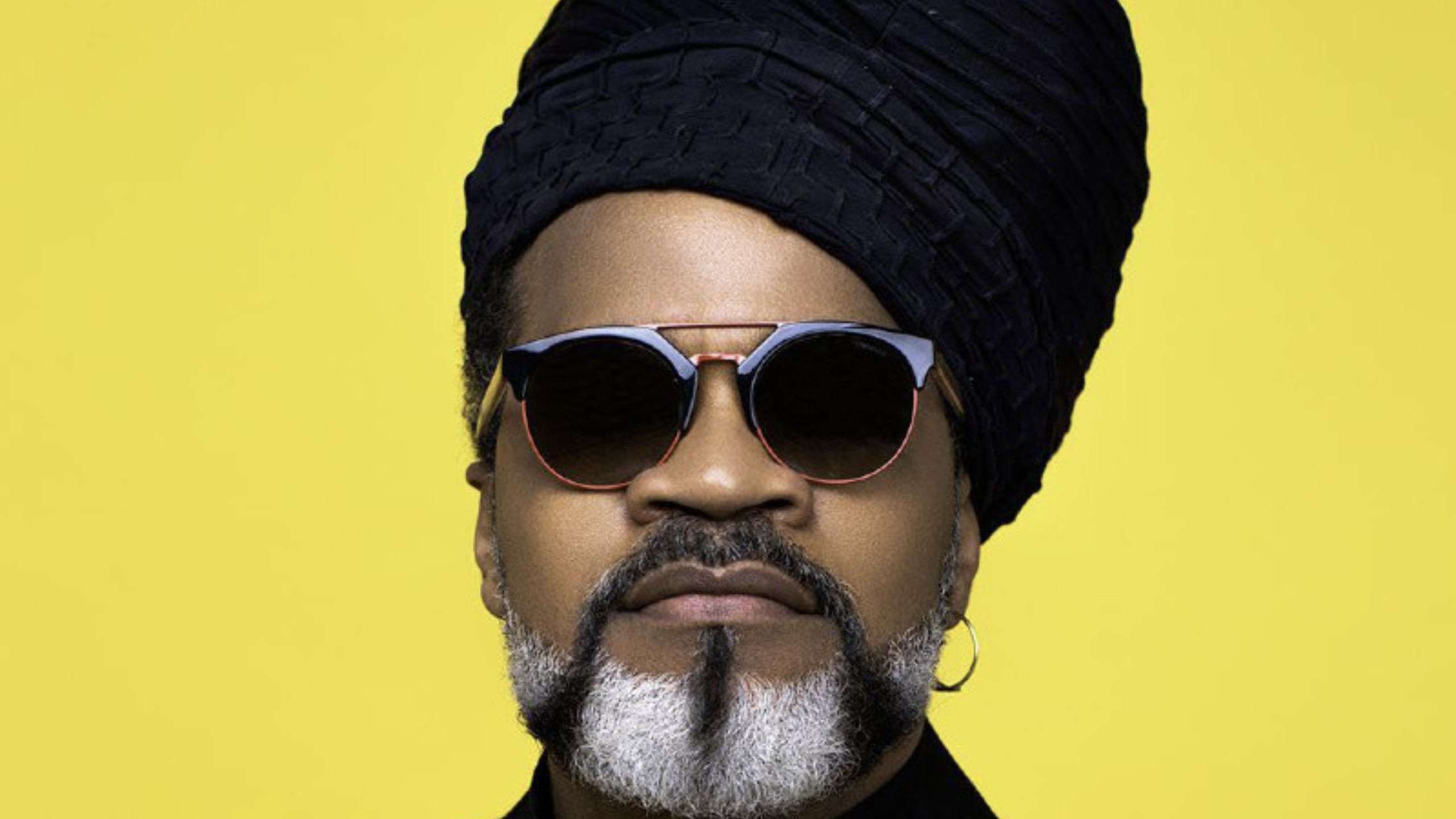 Axé 40 Carlinhos Brown celebra quatro décadas do gênero musical no Candyall Guetho Square