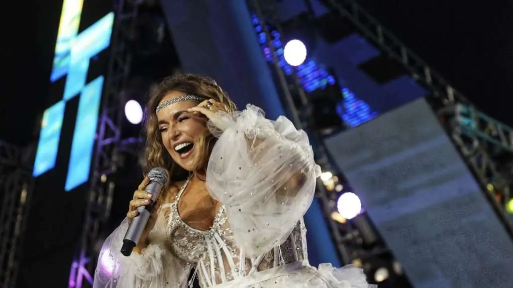 Daniela Mercury celebra 25º Pôr do Som com apoio do Governo da Bahia.