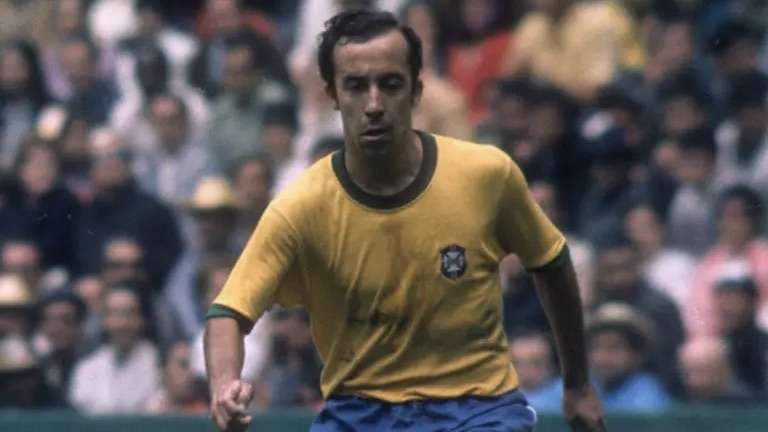 Tostão completa 78 anos: uma trajetória histórica no futebol brasileiro.