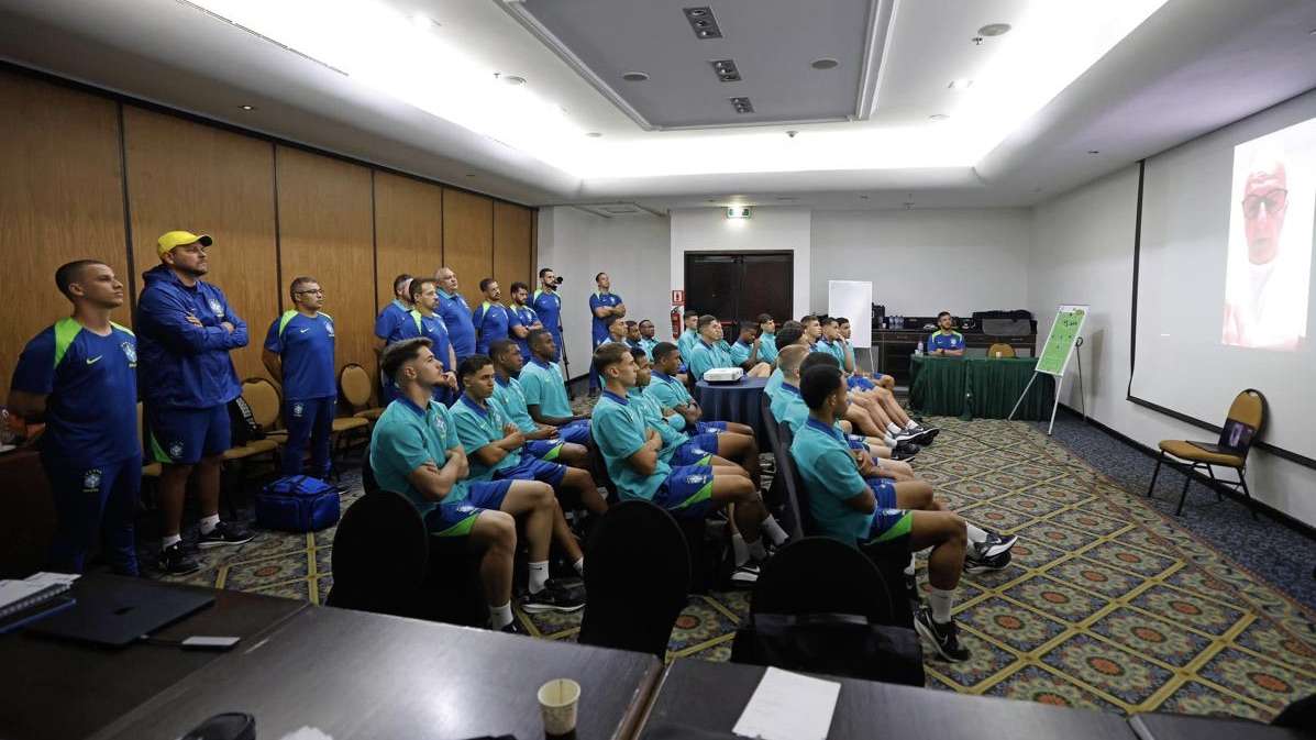 Dorival Jr. reforça apoio à Seleção Sub-20 antes de estreia no Sul-Americano.