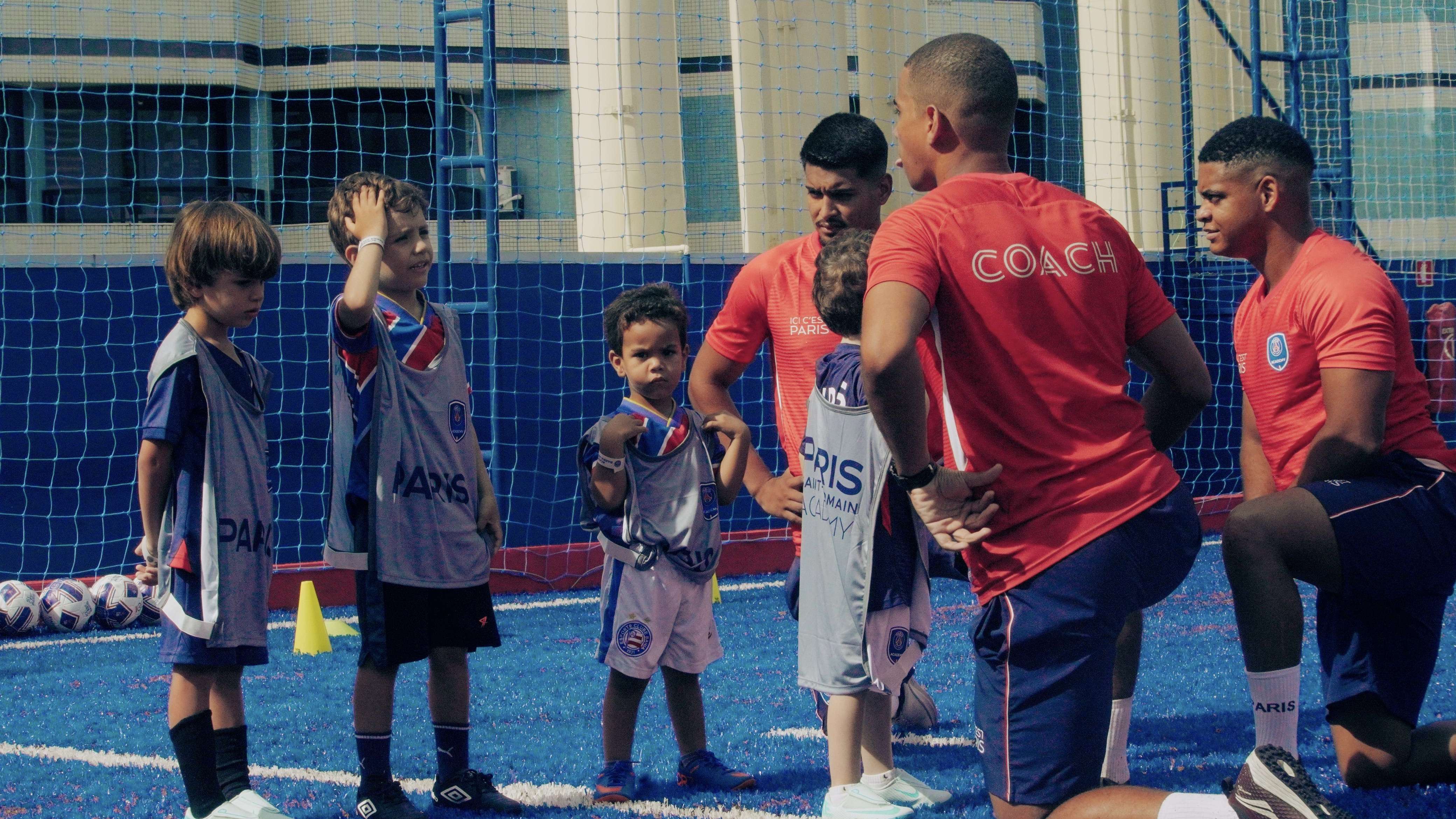 PSG Academy inaugura unidade própria em Salvador com treino para 150 crianças