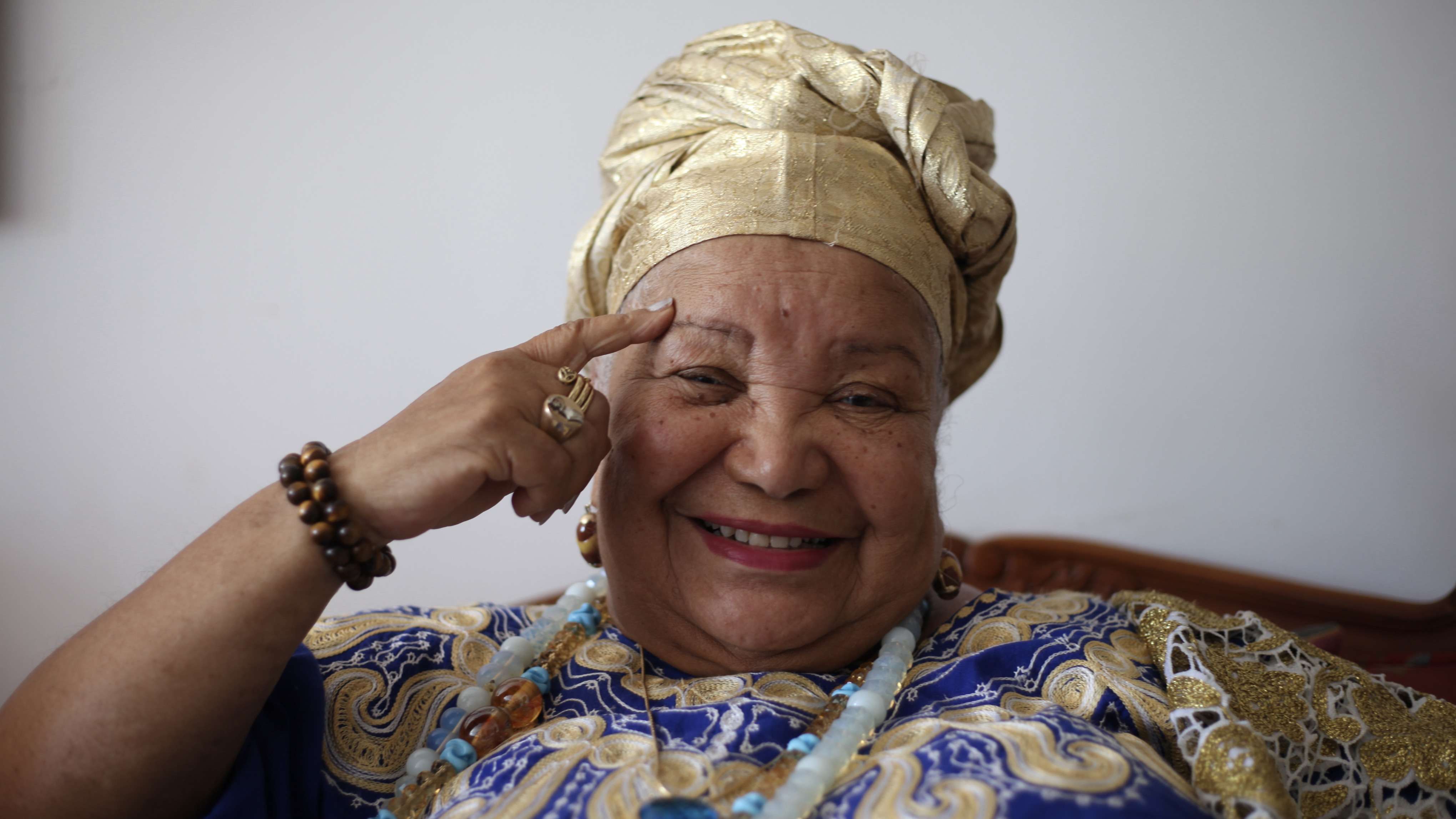 Exposição celebra mulheres do Candomblé com fotos, documentários e arte em Salvador