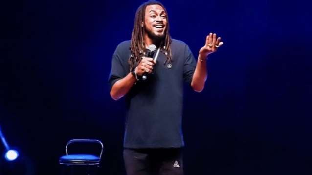 Jhordan Matheus Apresenta “Passando de Fase” no Teatro Faresi em Março