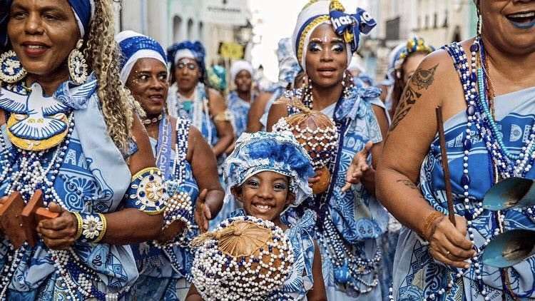 Filhas de Gandhy celebram 46 anos com homenagem às Marias e Yabás e tributo aos 40 anos do Axé.
