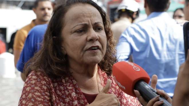 Após incêndio na Câmara Municipal de Salvador, Aladilce Souza defende transferência do plenário