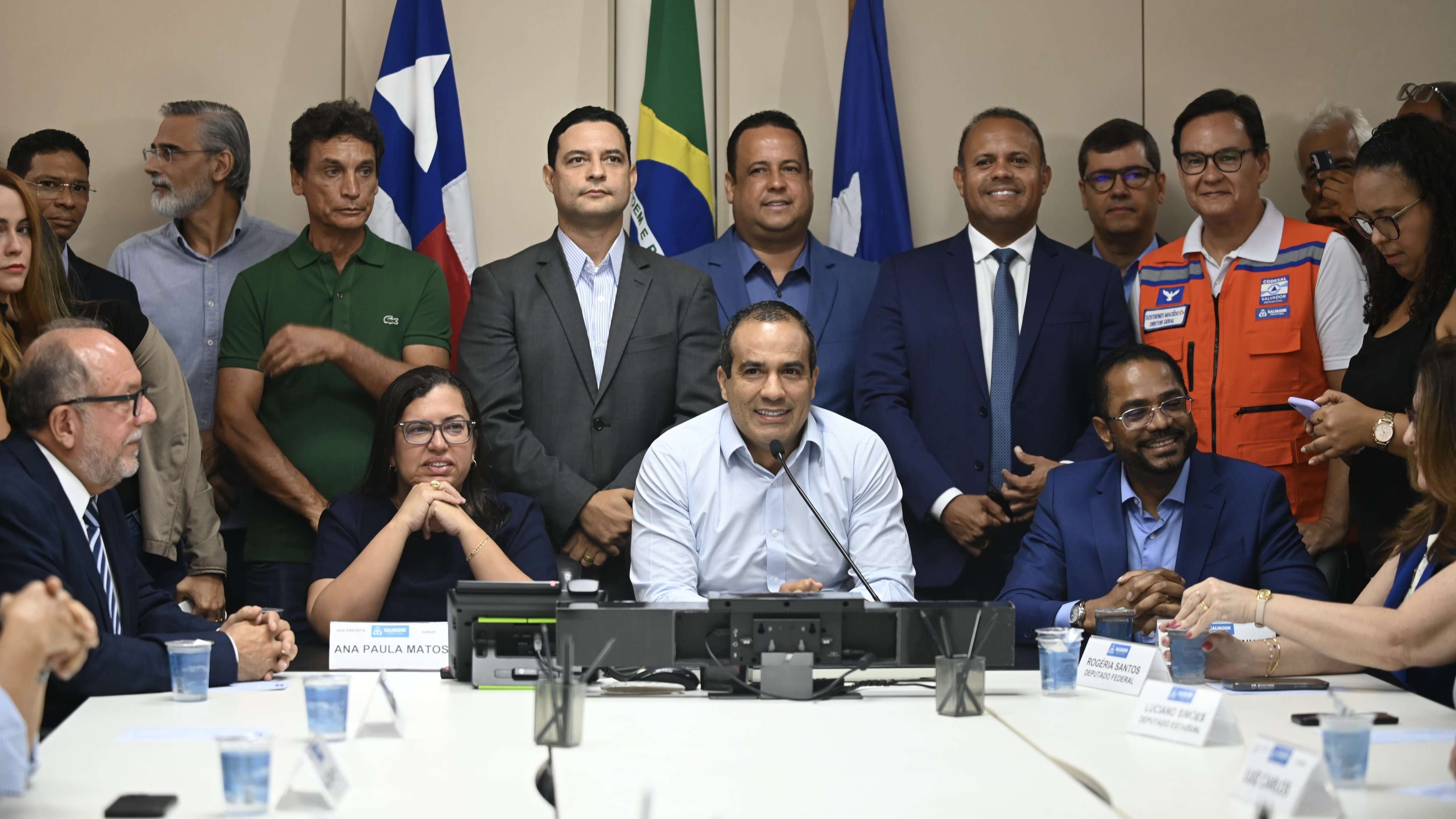 Prefeitura de Salvador empossa Luiz Carlos e Alberto Braga para Seinfra e Semit.