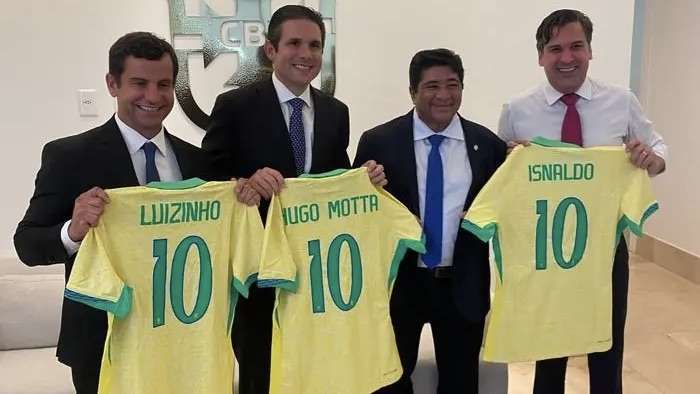 Presidente da CBF se reúne com Hugo Motta e comitiva da Fifa.