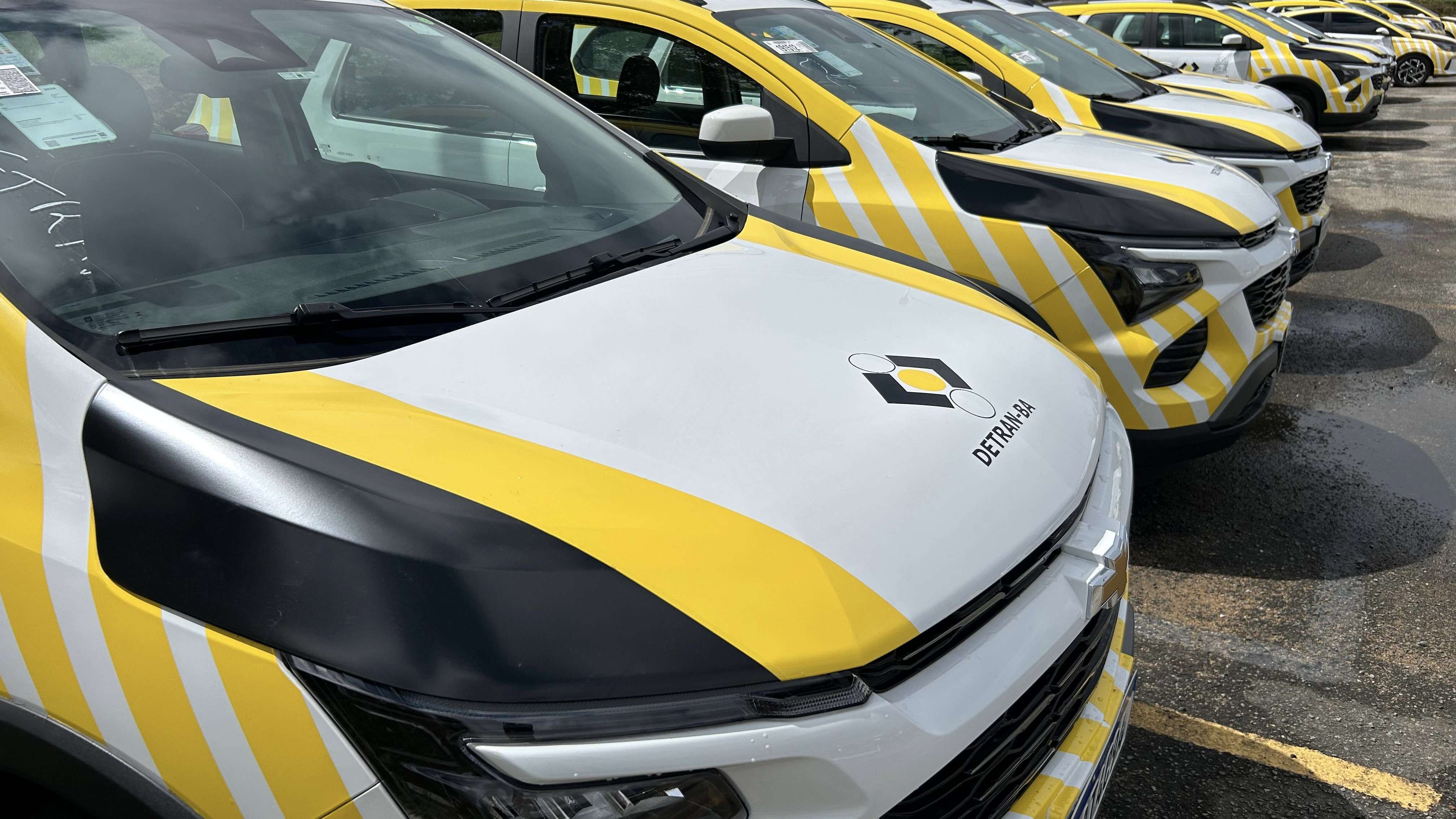 Detran-BA entrega 62 viaturas para reforçar fiscalização e atividades administrativas.