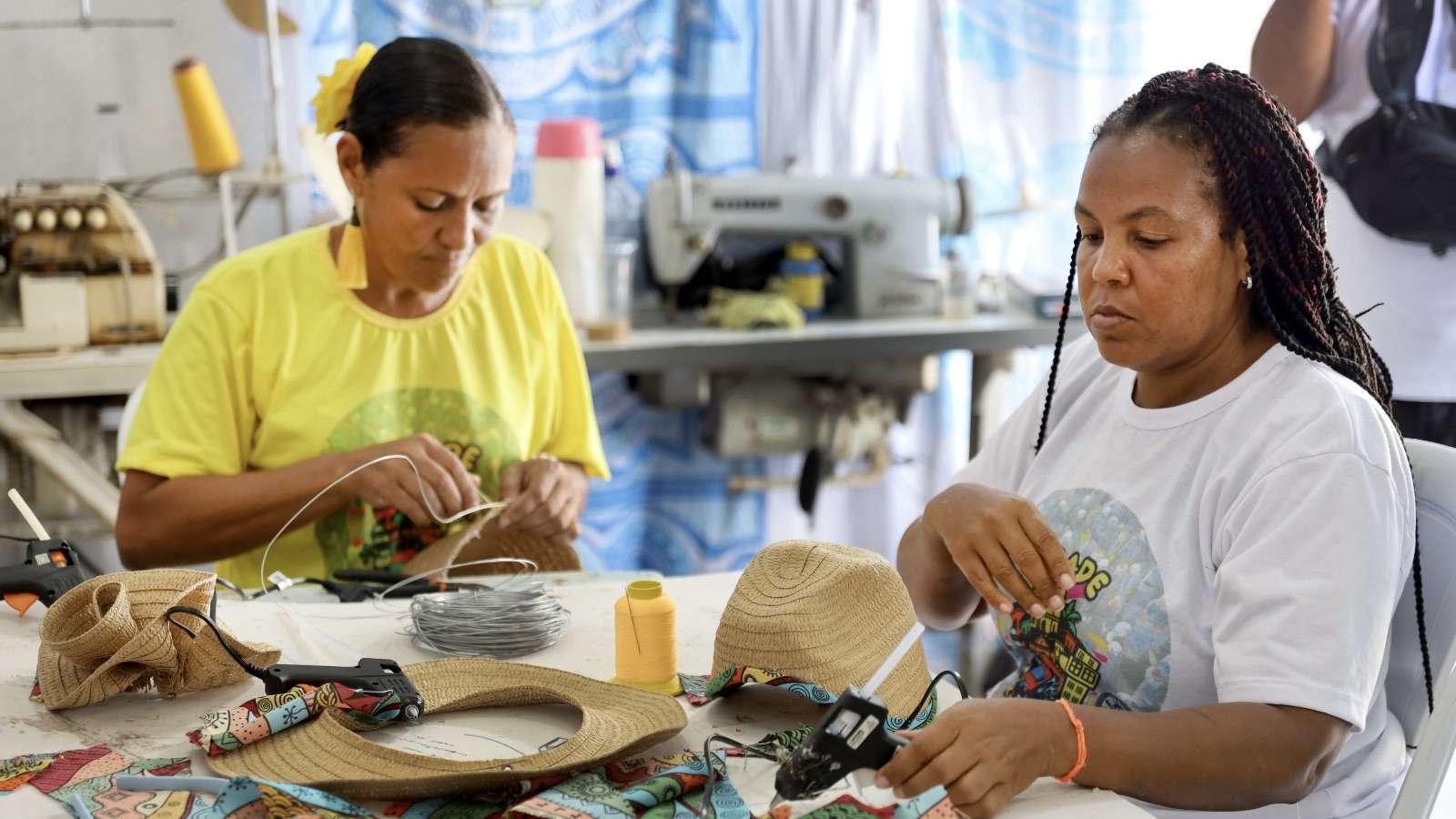 Estado promove capacitação em adereçaria, estamparia e costura para o Carnaval de Salvador