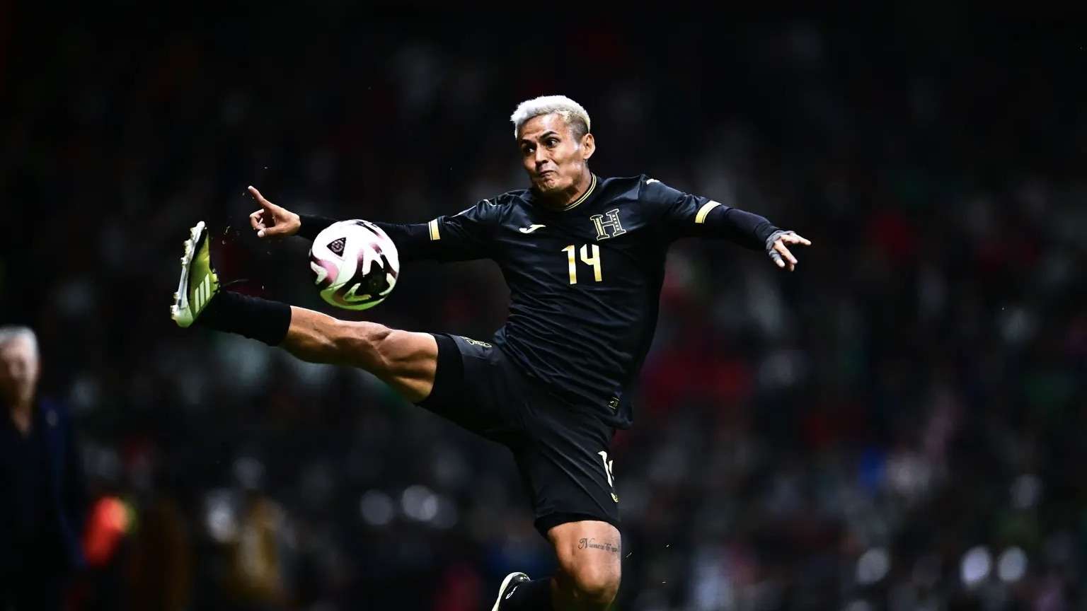 Andy Najar da travessia pelo deserto ao sonho da copa do mundo