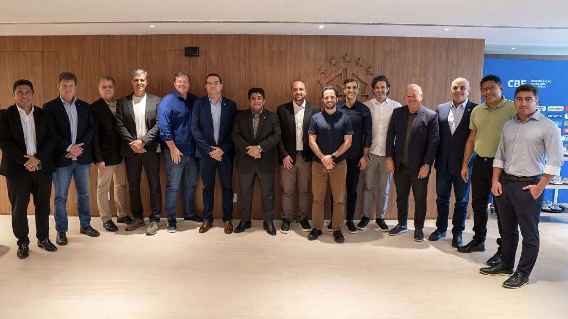 Ednaldo Rodrigues recebe presidentes das Séries A e B em reunião na CBF.