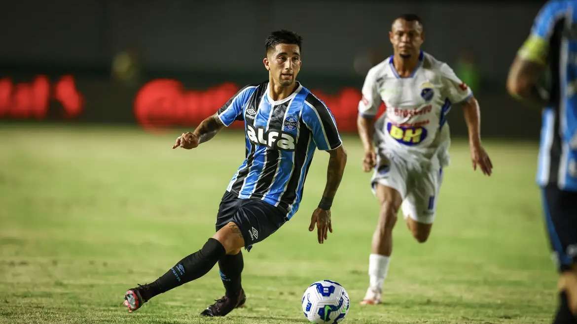Grêmio vence São Raimundo nos pênaltis e avança na Copa do Brasil