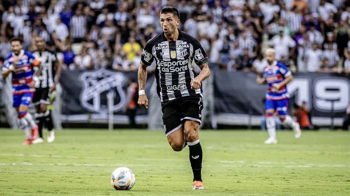 Ceará vence Fortaleza no Castelão e mantém 100% de aproveitamento no estadual.