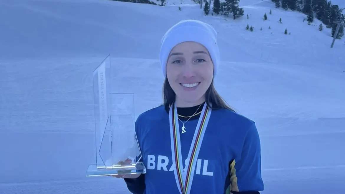 Vanessa Molon conquista título geral na Copa Europeia de Snowboard Paralímpico