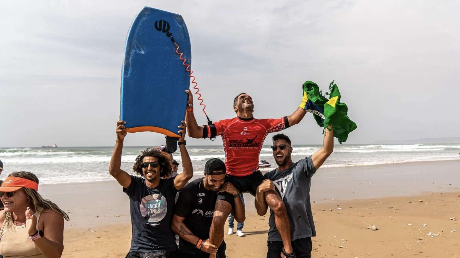 Baiano conquista bicampeonato na etapa inaugural do Circuito Mundial de Bodyboarding em Marrocos