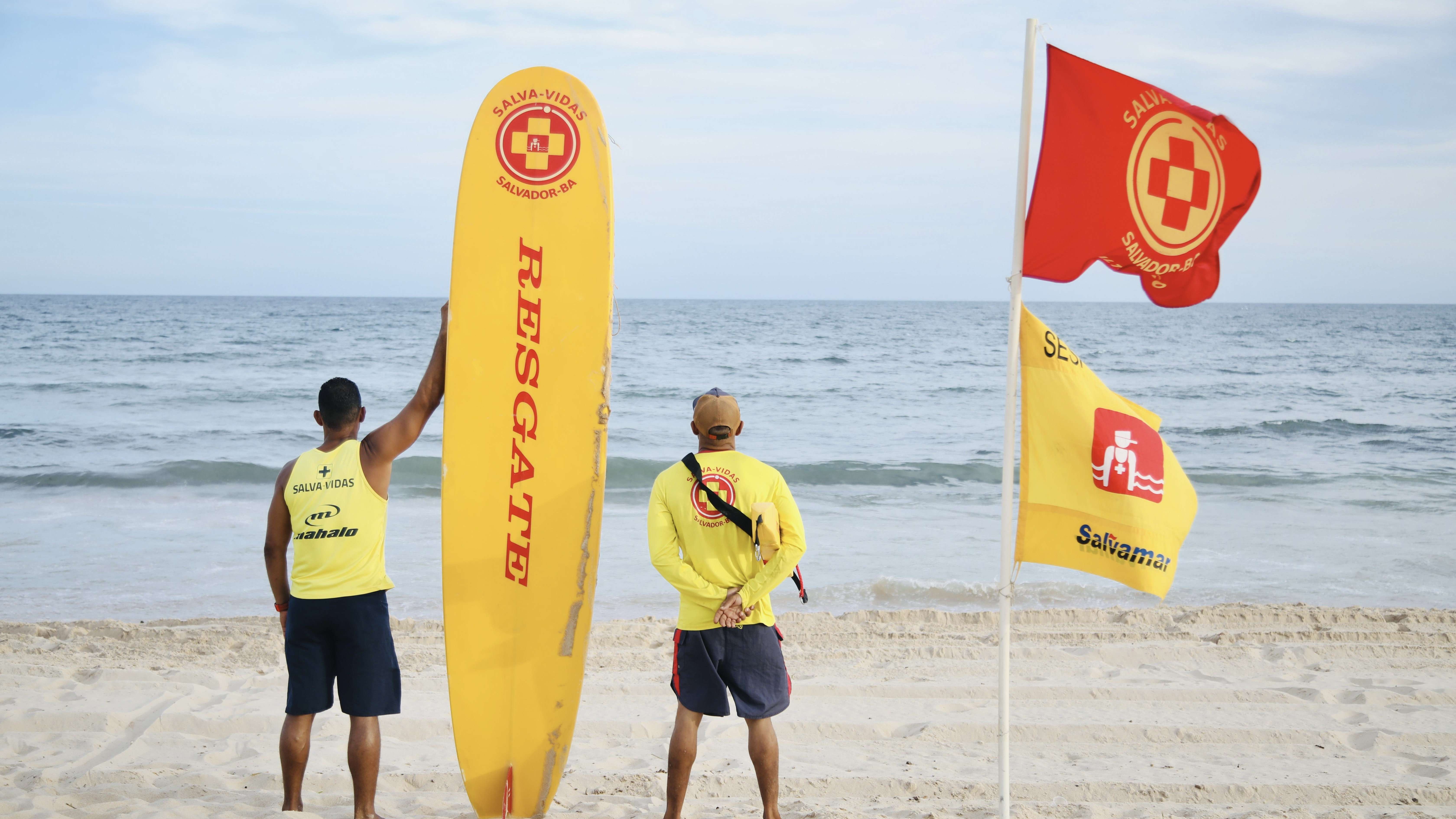 Salvamar alerta para riscos de correntes de retorno nas praias de Salvador durante o carnaval