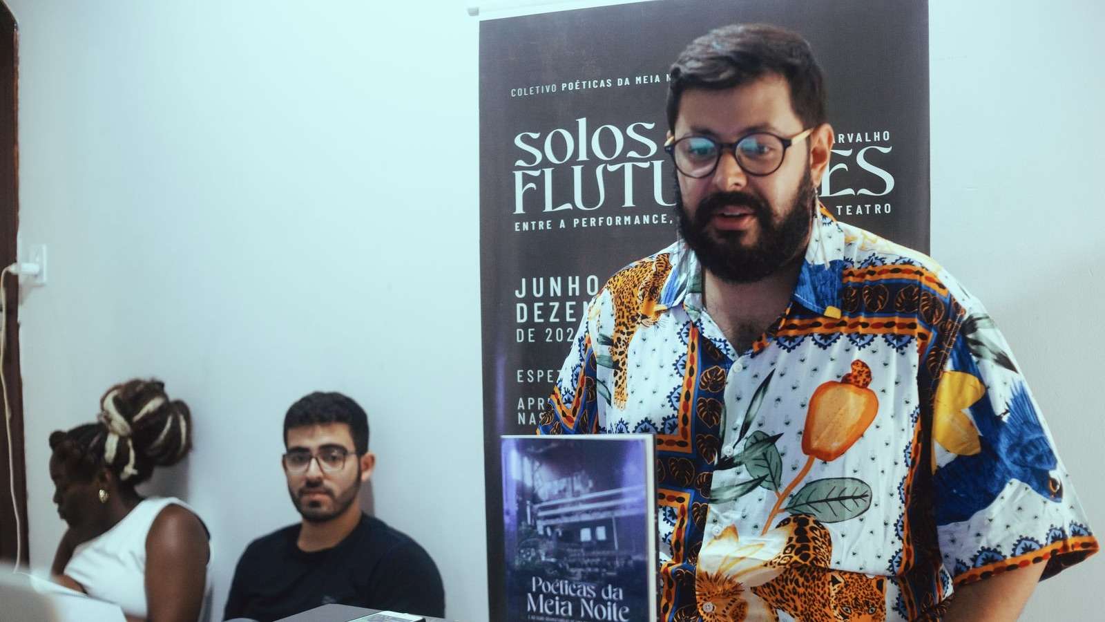 Thiago Carvalho lança livro sobre dramaturgia e apresenta espetáculo em Salvador