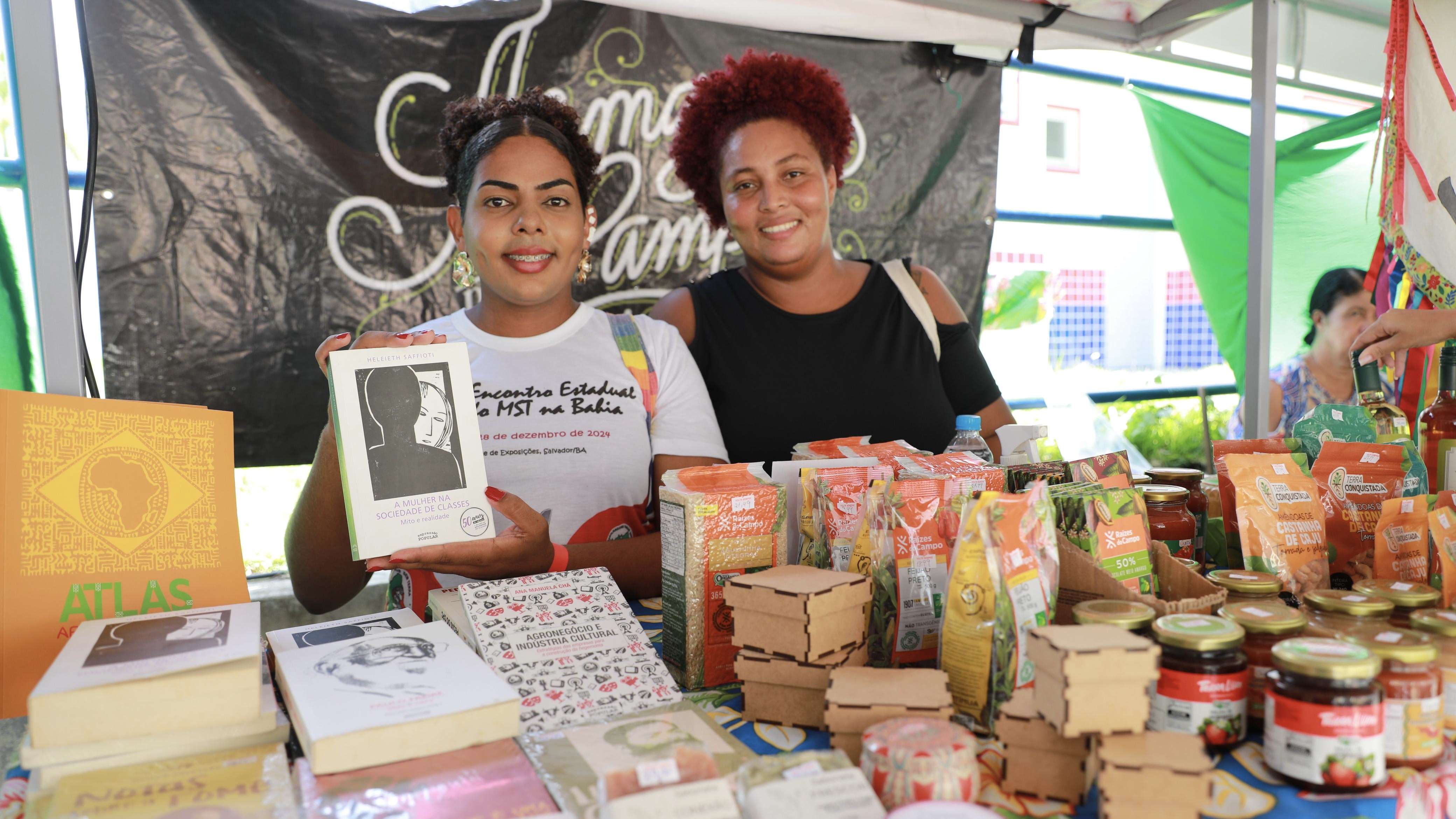 Segurança alimentar e acesso à educação são debatidos durante acampamento das mulheres em Salvador