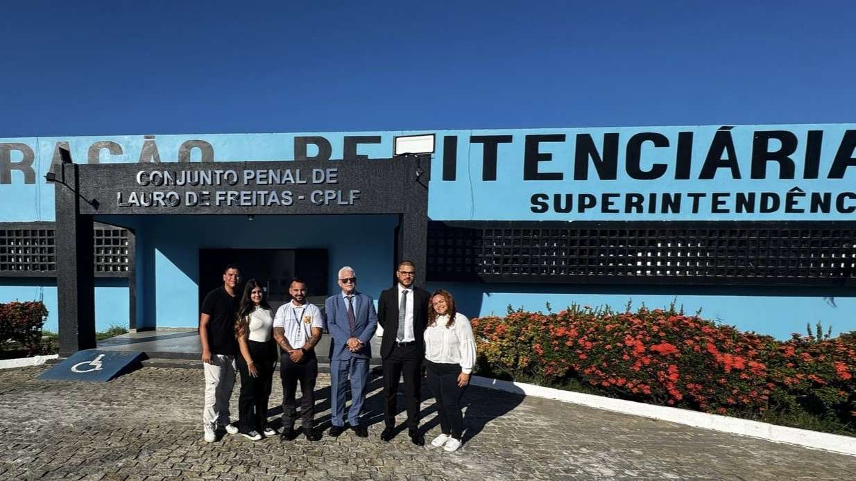 Desembargador do TJBA visita Conjunto Penal de Lauro de Freitas.