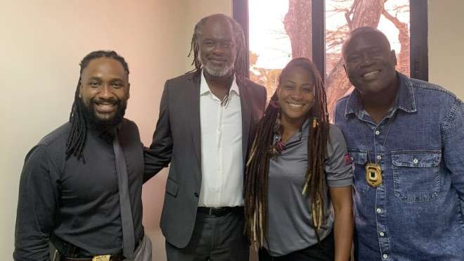 Sílvio Humberto visita delegacia especializada no combate ao racismo em Salvador