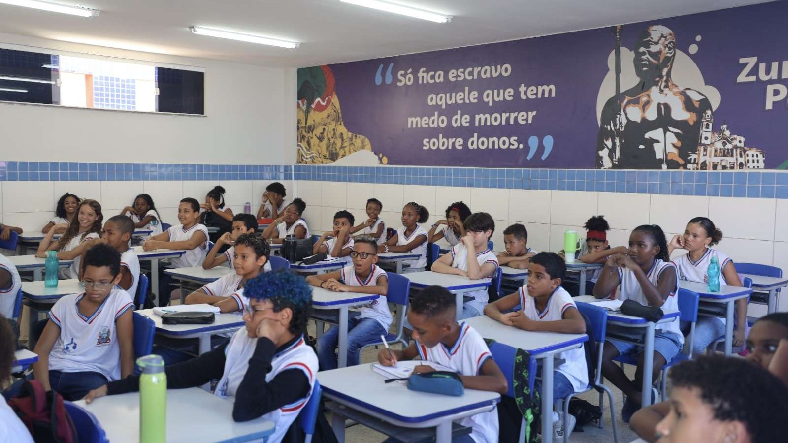 Trigésimo sexto colégio estadual é requalificado e adaptado ao ensino integral pelo Governo da Bahia em Salvador.