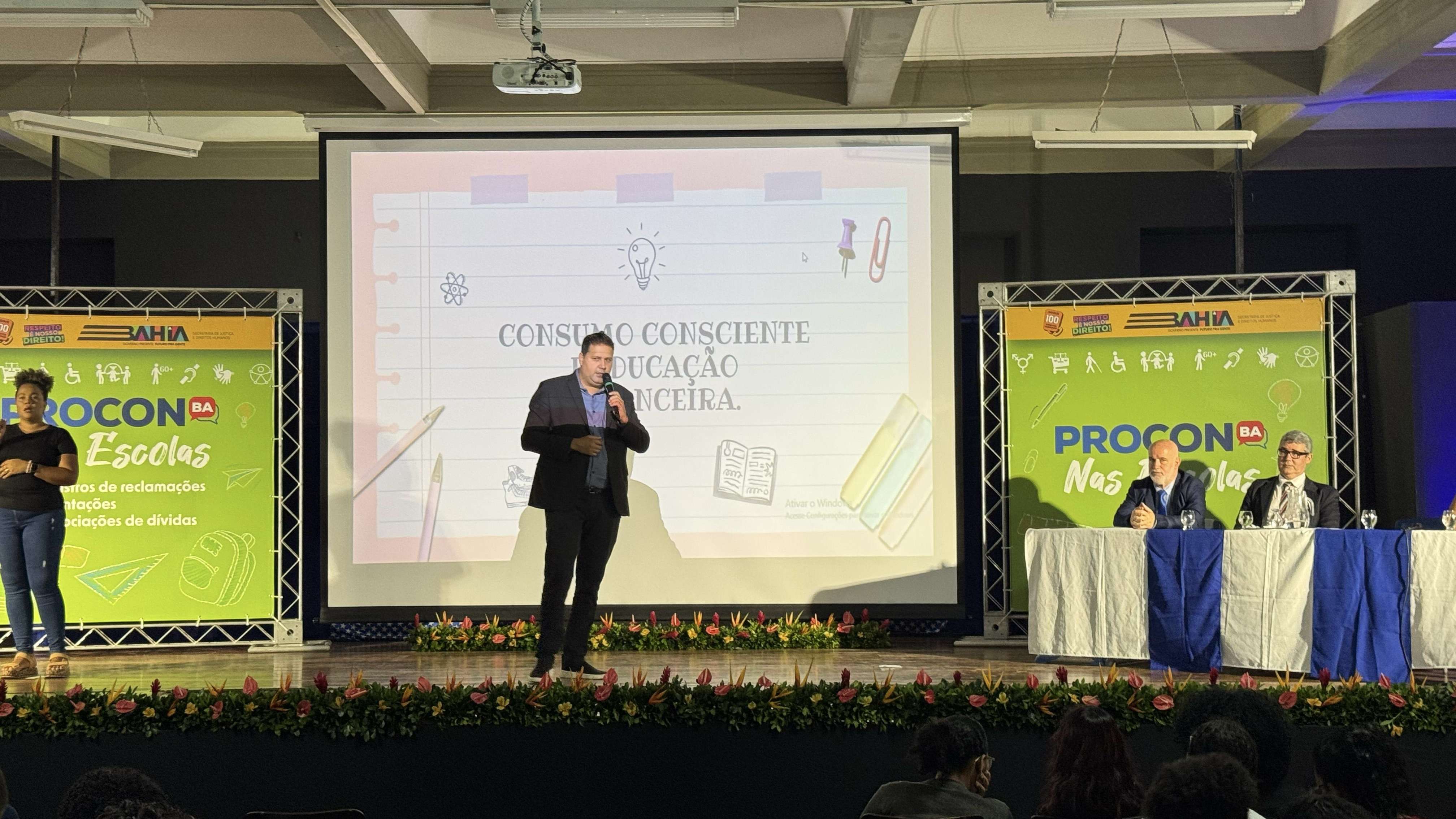 Procon-BA promove palestra sobre consumo consciente na semana do consumidor