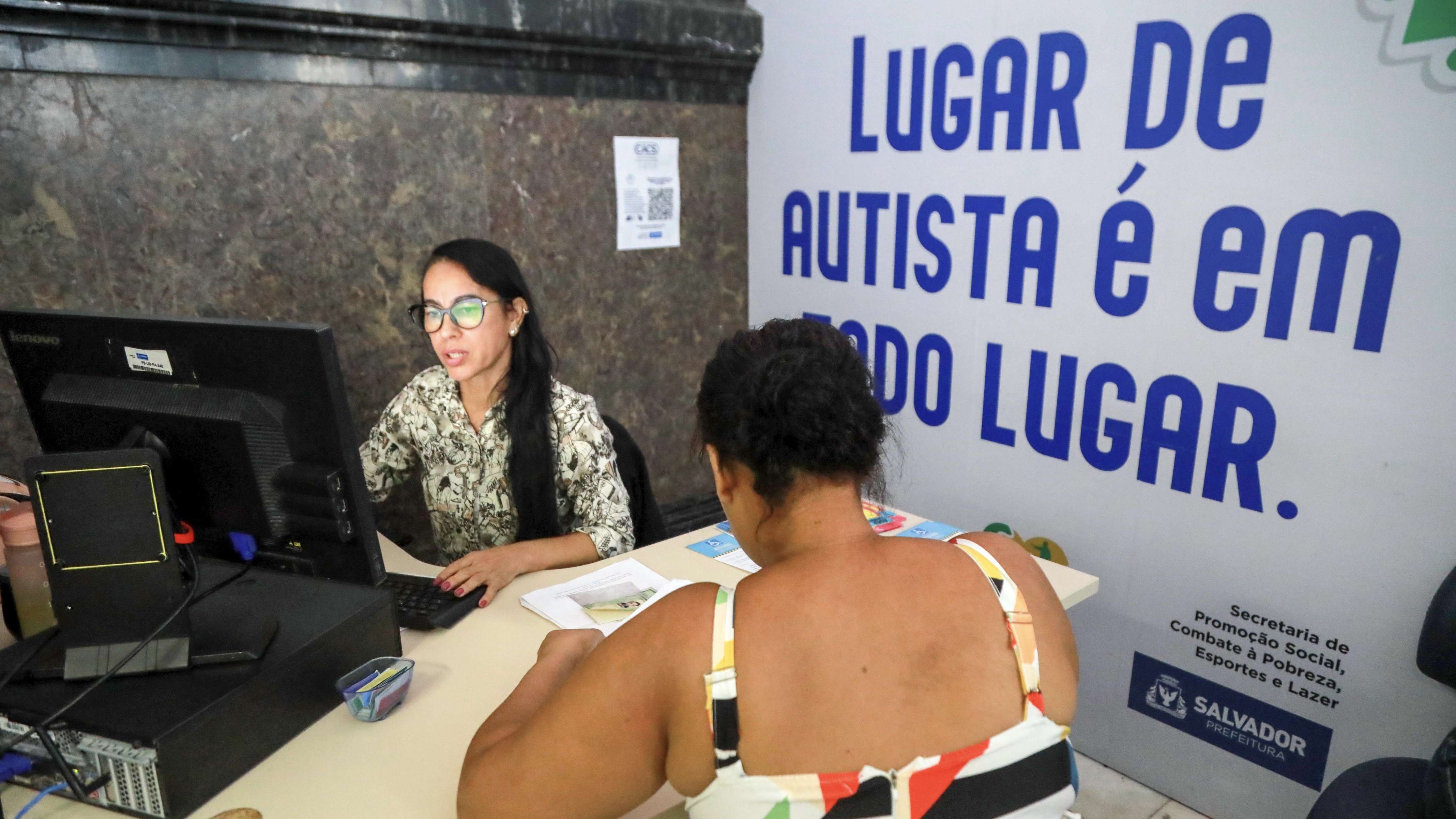 Salvador emite mais de 10 mil carteiras de identificação para pessoas com autismo