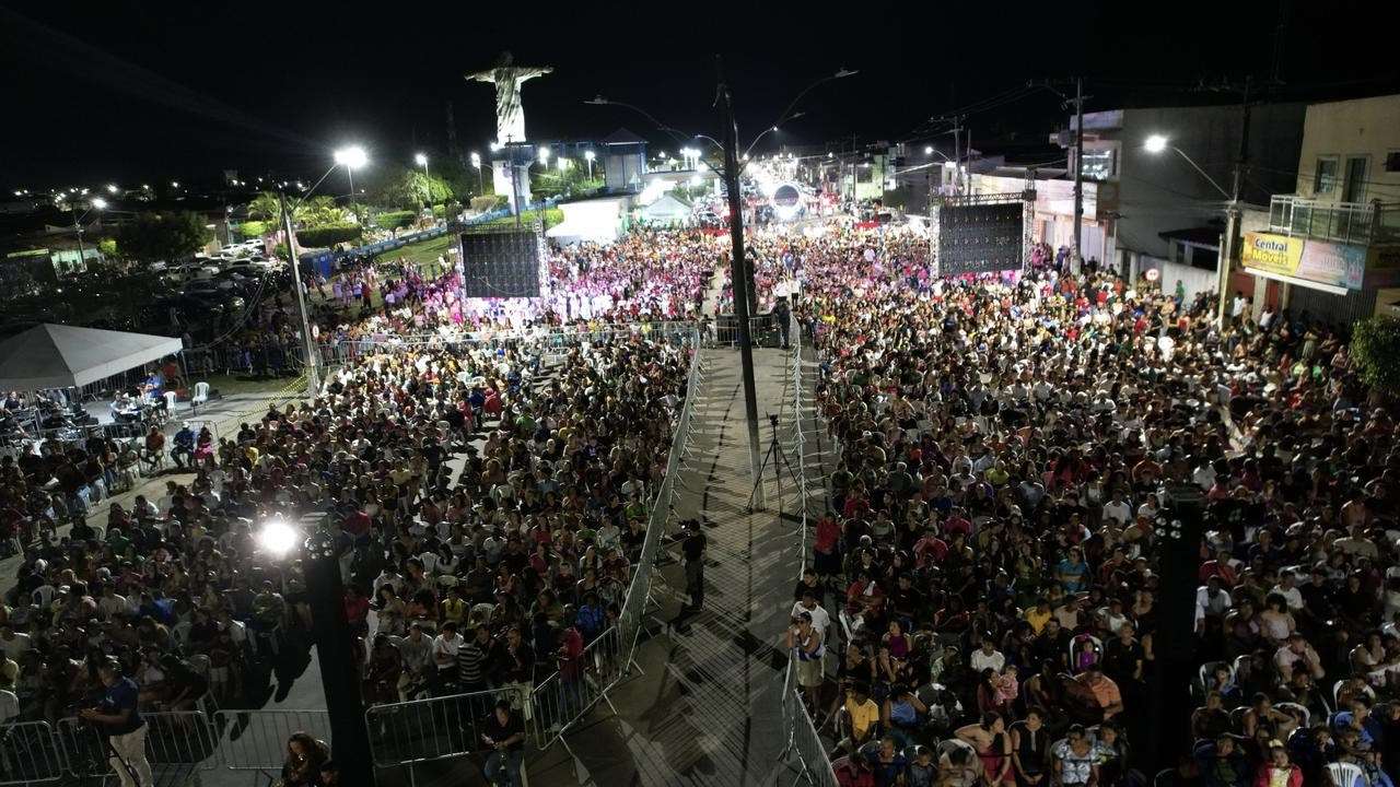 Turismo religioso e cultural impulsiona economia baiana durante celebrações da Semana Santa.