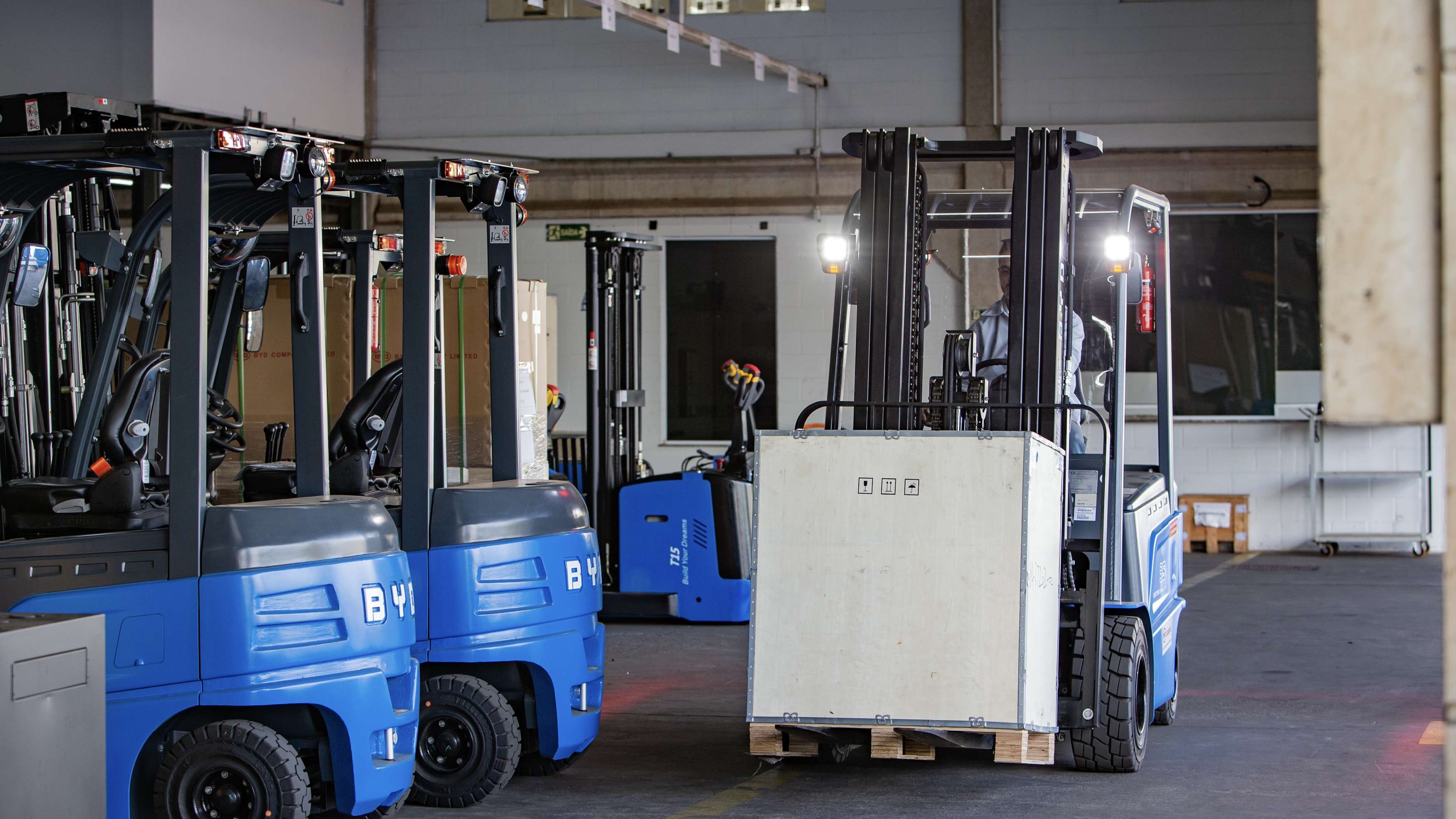 BYD lança Dolphin Mini Cargo e reforça aposta em soluções elétricas para logística urbana na Intermodal 2025