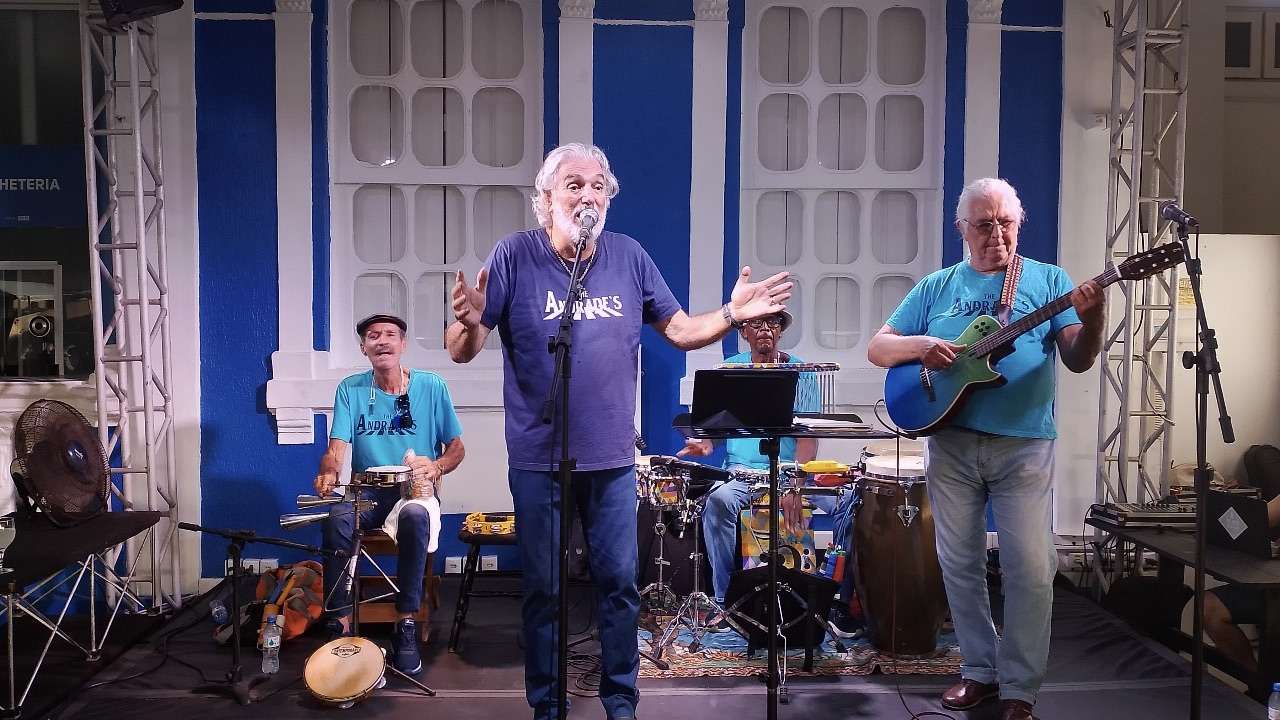Grupo Os Andrades realiza show “Forró Violado” no SESI Rio Vermelho em Salvador.