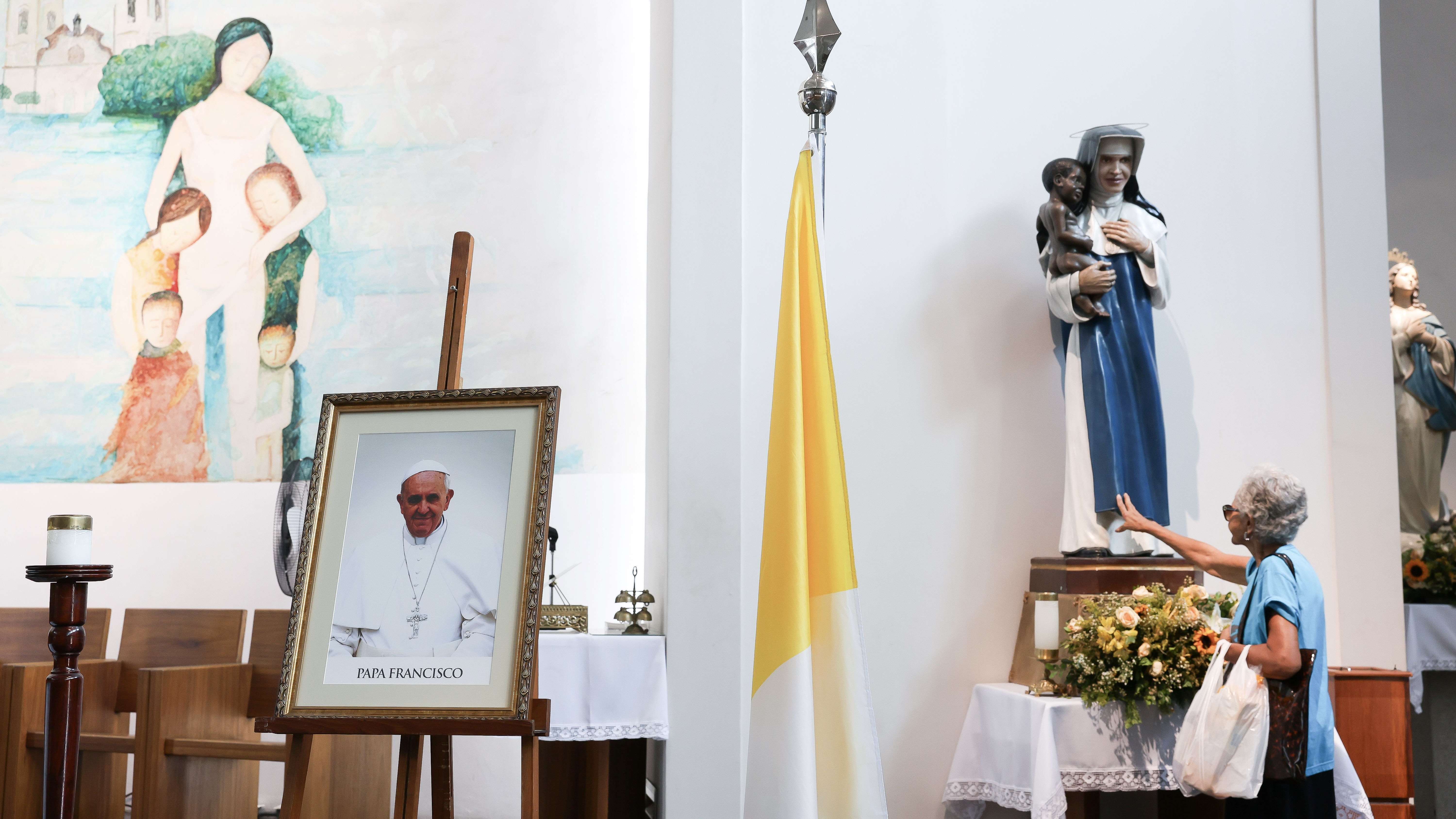 Santuário Santa Dulce dos Pobres realiza missas em memória do Papa Francisco no sétimo dia de falecimento.