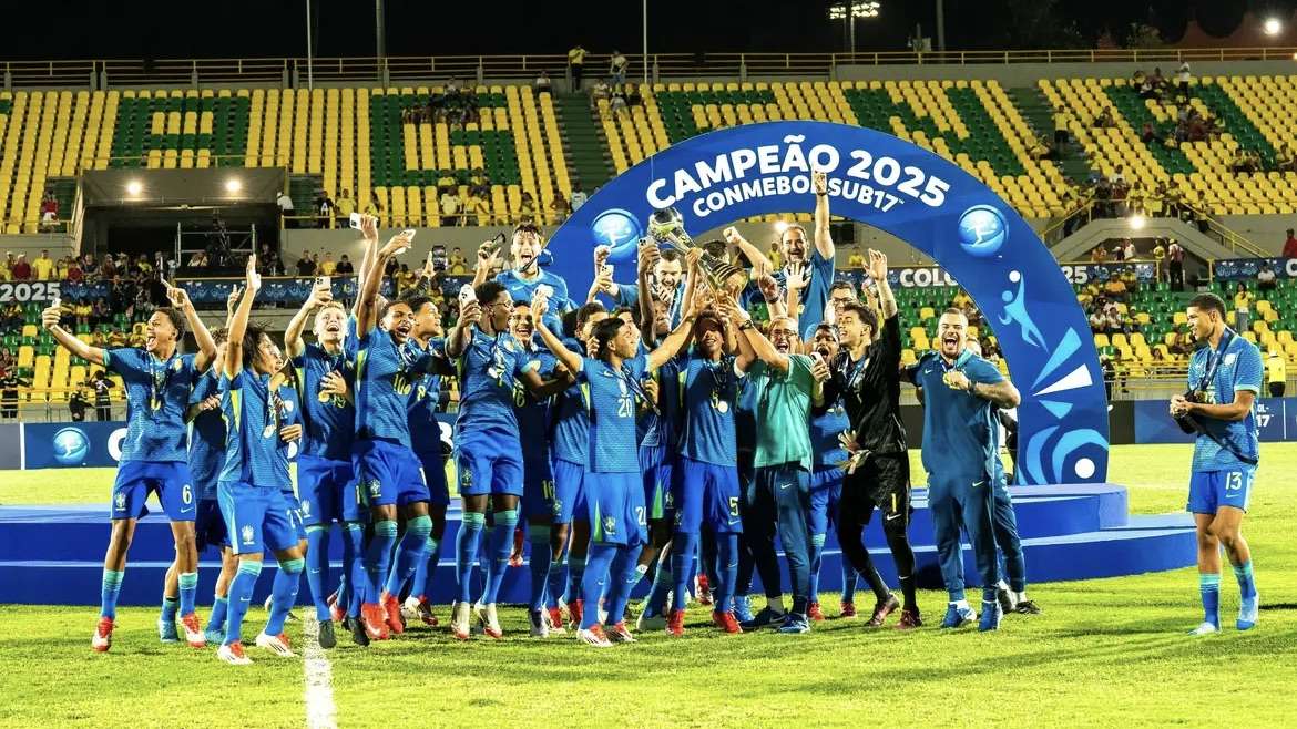Brasil conquista título do Campeonato Sul-Americano Sub-17 após vitória nos pênaltis sobre a Colômbia.