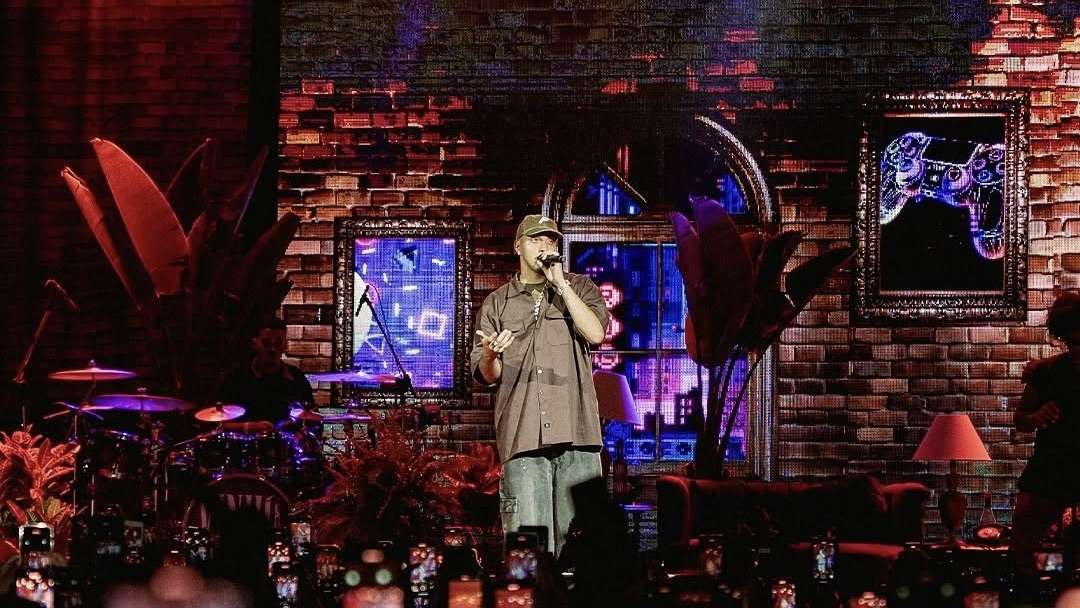 Delacruz retorna à Bahia com a turnê “Vinho” em apresentação no Armazém Convention.