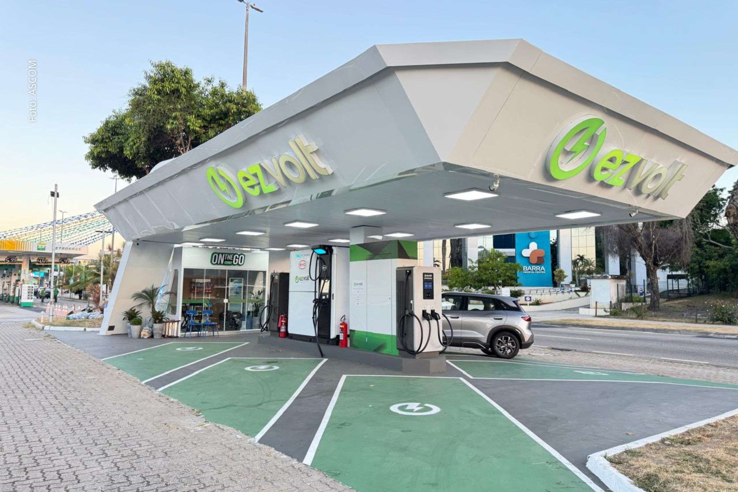 Integração permite acesso a mais de 450 eletropostos por meio do aplicativo BYD Recharge.