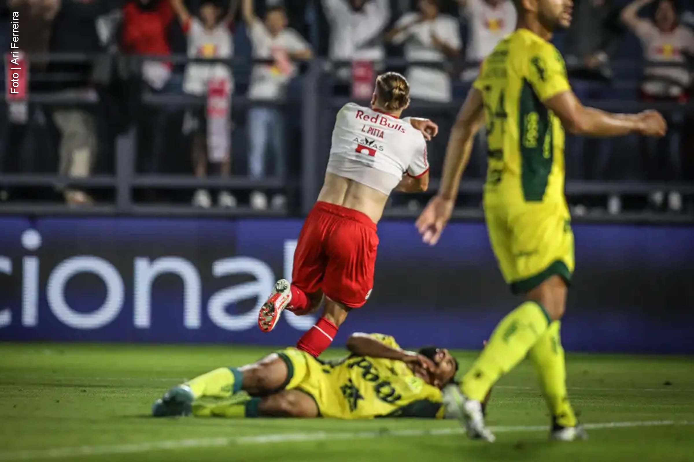 Bragantino assume vice-liderança do Campeonato Brasileiro