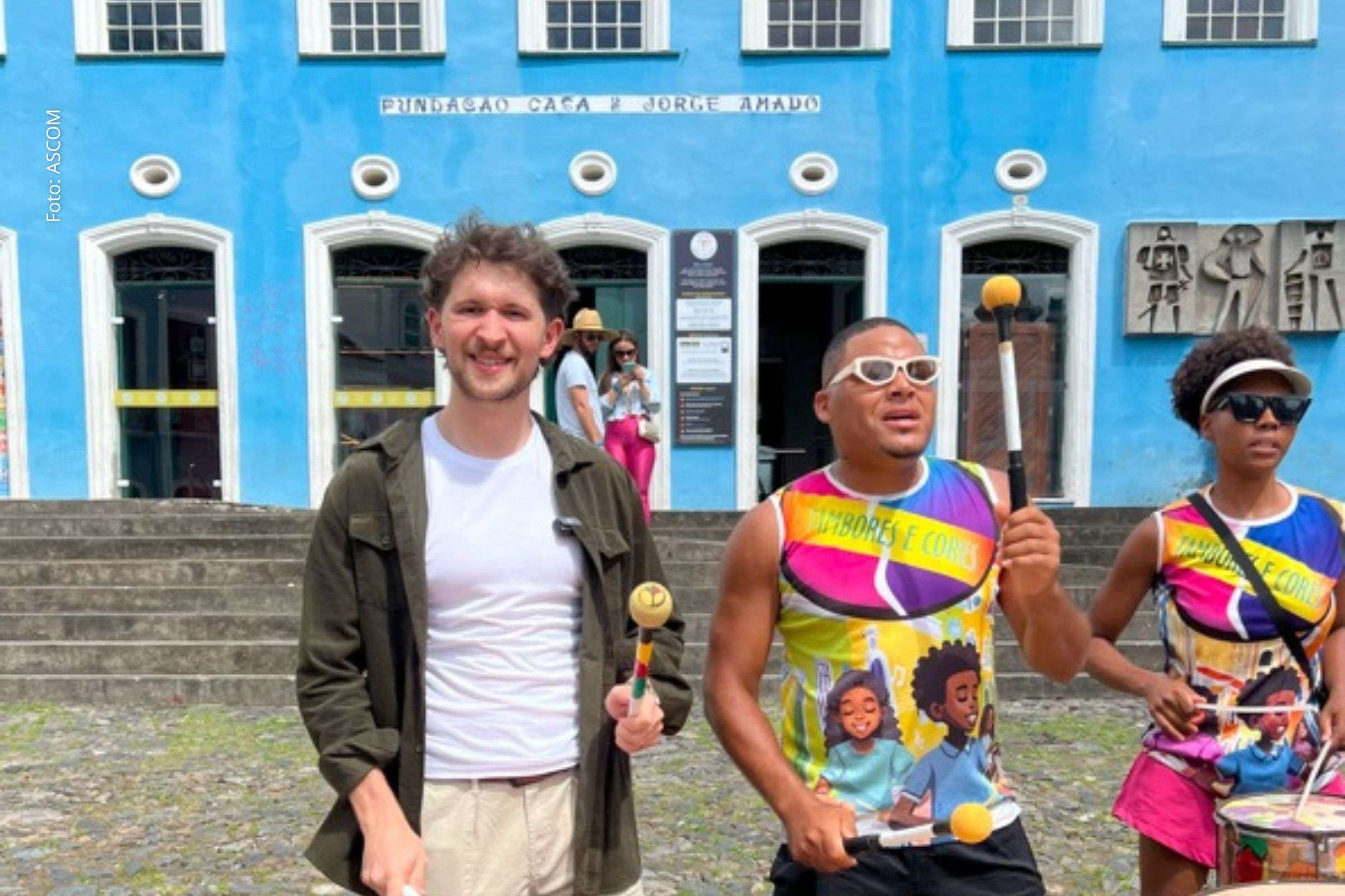 Influenciador visita pontos turísticos da capital baiana antes de seguir para outras cinco capitais brasileiras.