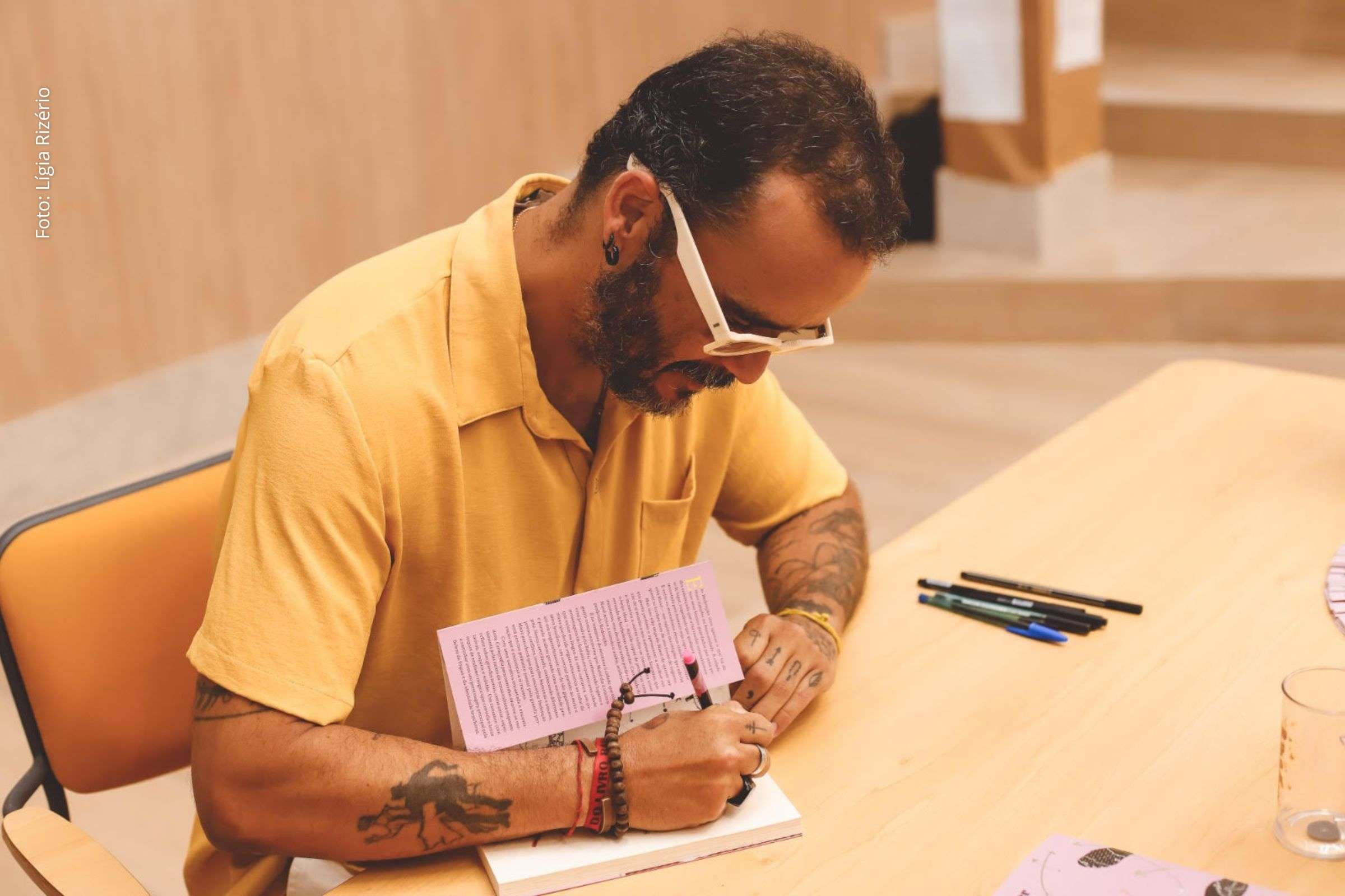 Ian Fraser lança novo livro com foco na cultura do interior da Bahia e reúne autores e educadores em Salvador