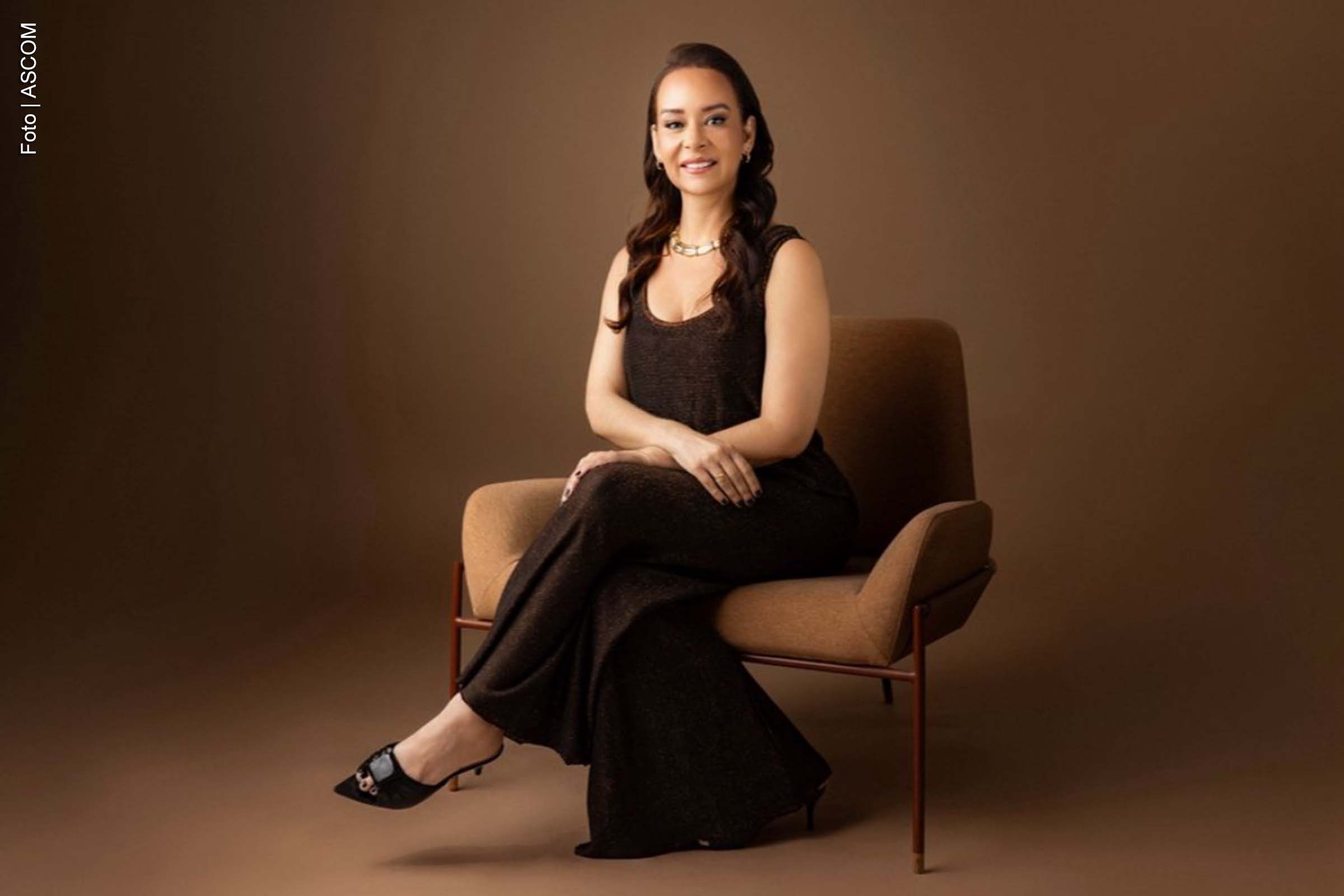 Empresária baiana participou do lançamento da nova coleção da marca francesa, com peças exclusivas para o Brasil.