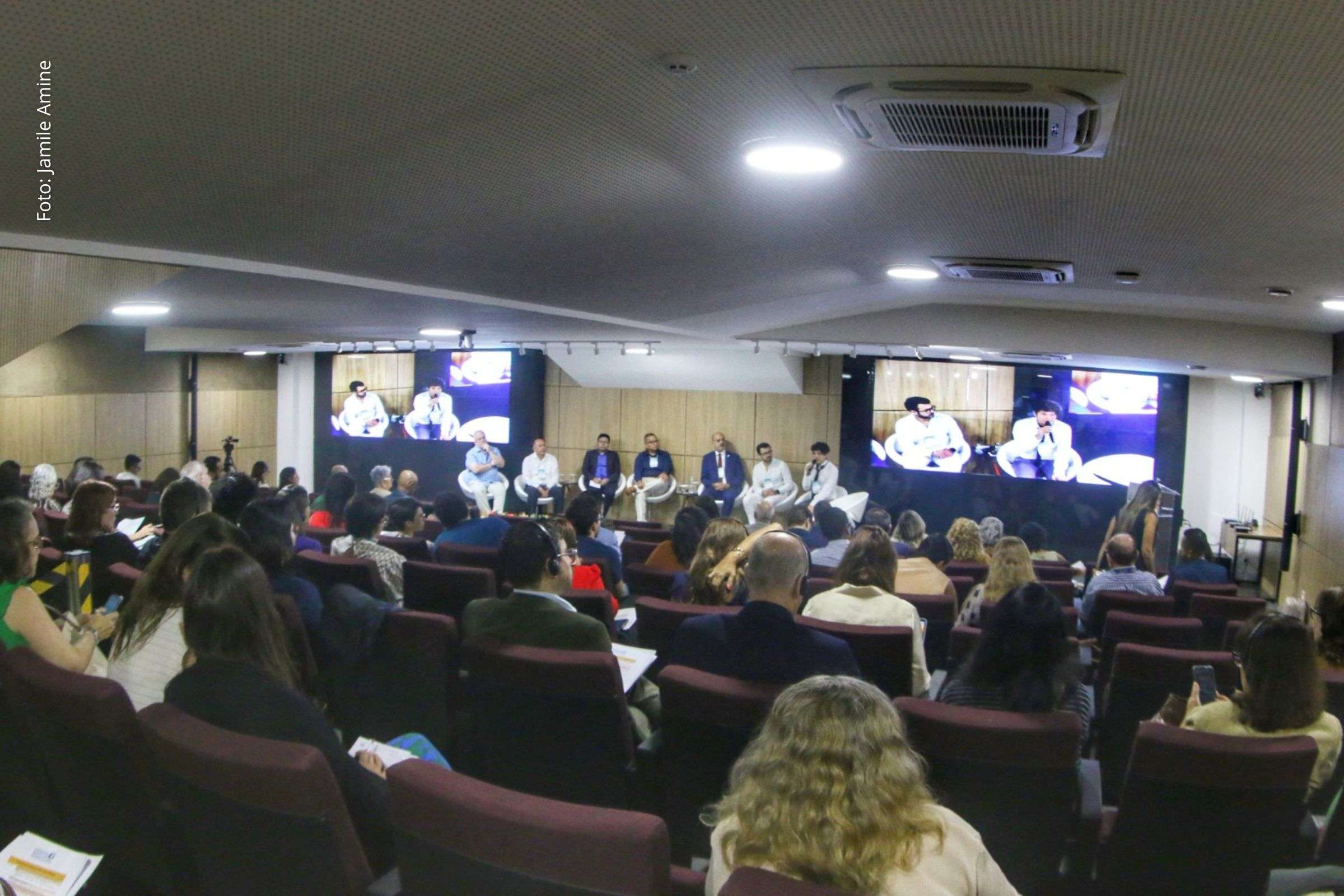 Evento discute governança e redes integradas de atenção à saúde em países federativos.