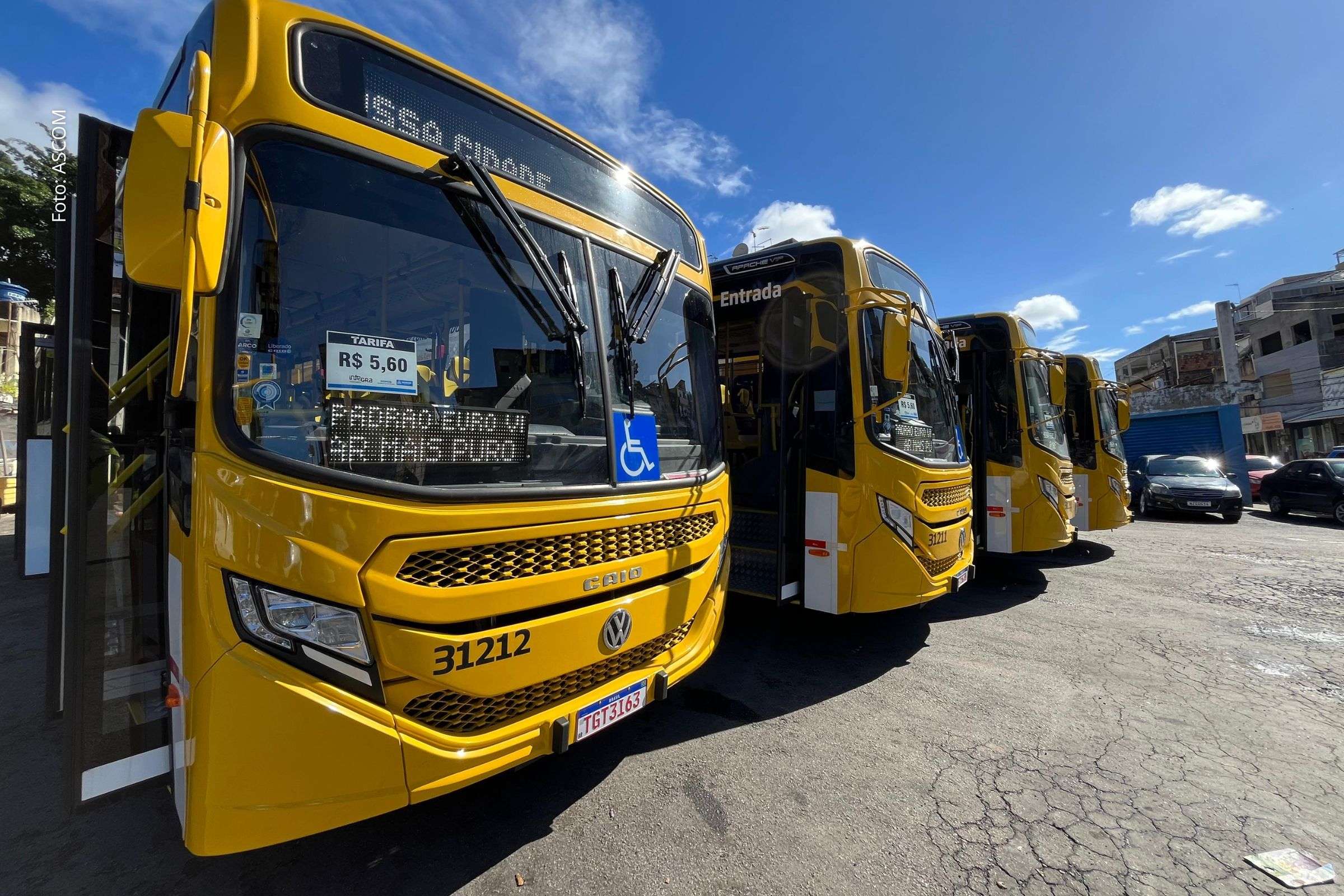 Prefeitura de Salvador entrega quatro novos ônibus com ar-condicionado para o Bairro do Parque São Cristóvão