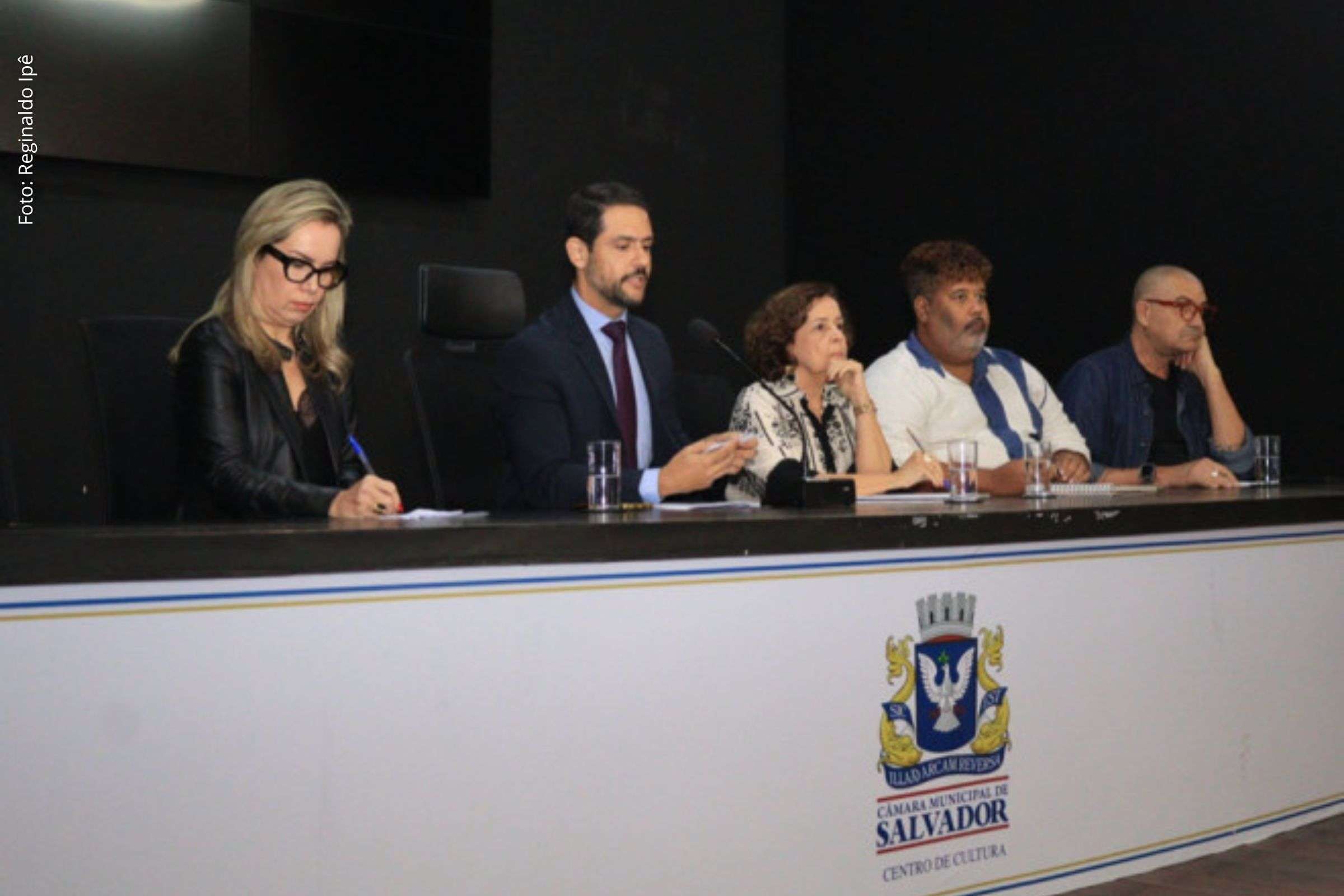 Evento reuniu representantes culturais e do setor turístico para discutir fortalecimento das manifestações tradicionais.
