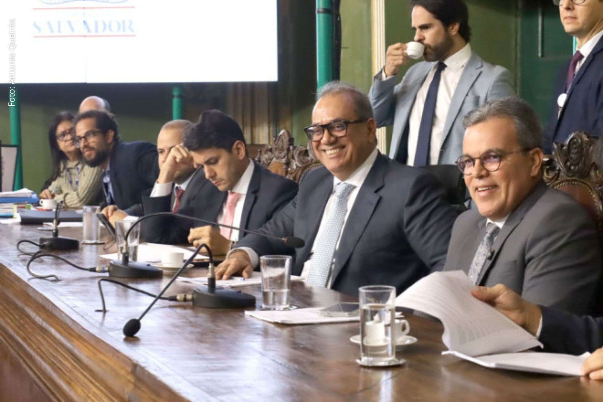 Sessão definiu diretrizes orçamentárias para o próximo ano e aprovou matérias de vereadores.
