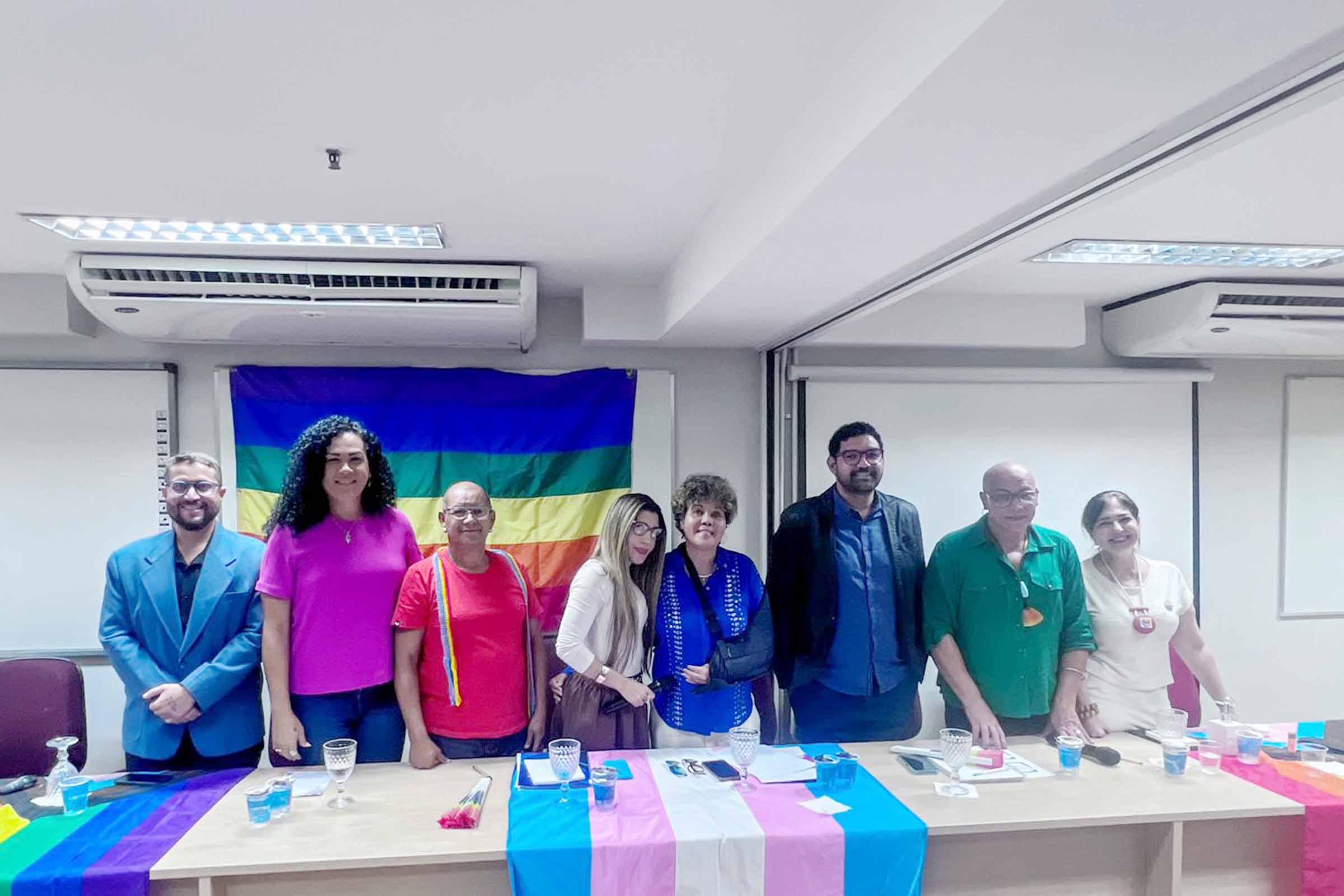 Debate sobre diversidade de gênero e direitos LGBTQIAPN+ mobiliza estudantes e especialistas em Salvador
