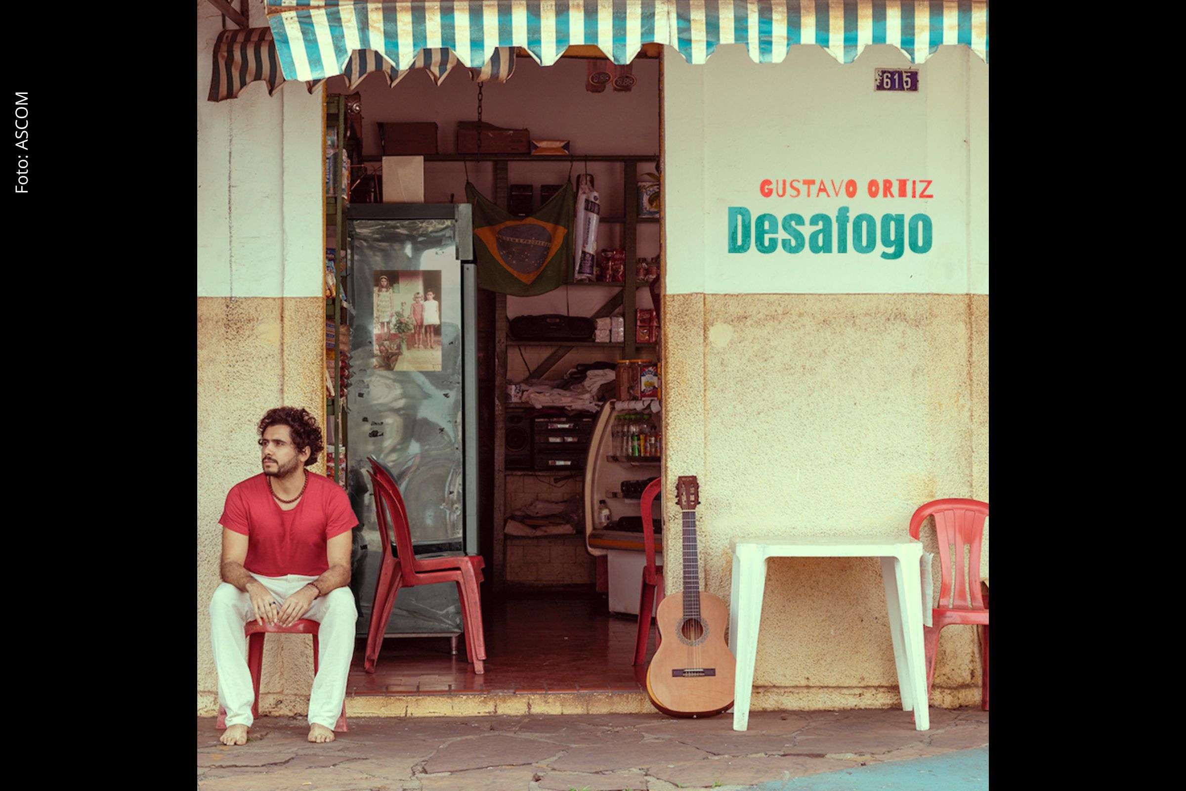 Projeto marca estreia do cantor e compositor em gravações autorais e traz influências da música brasileira.