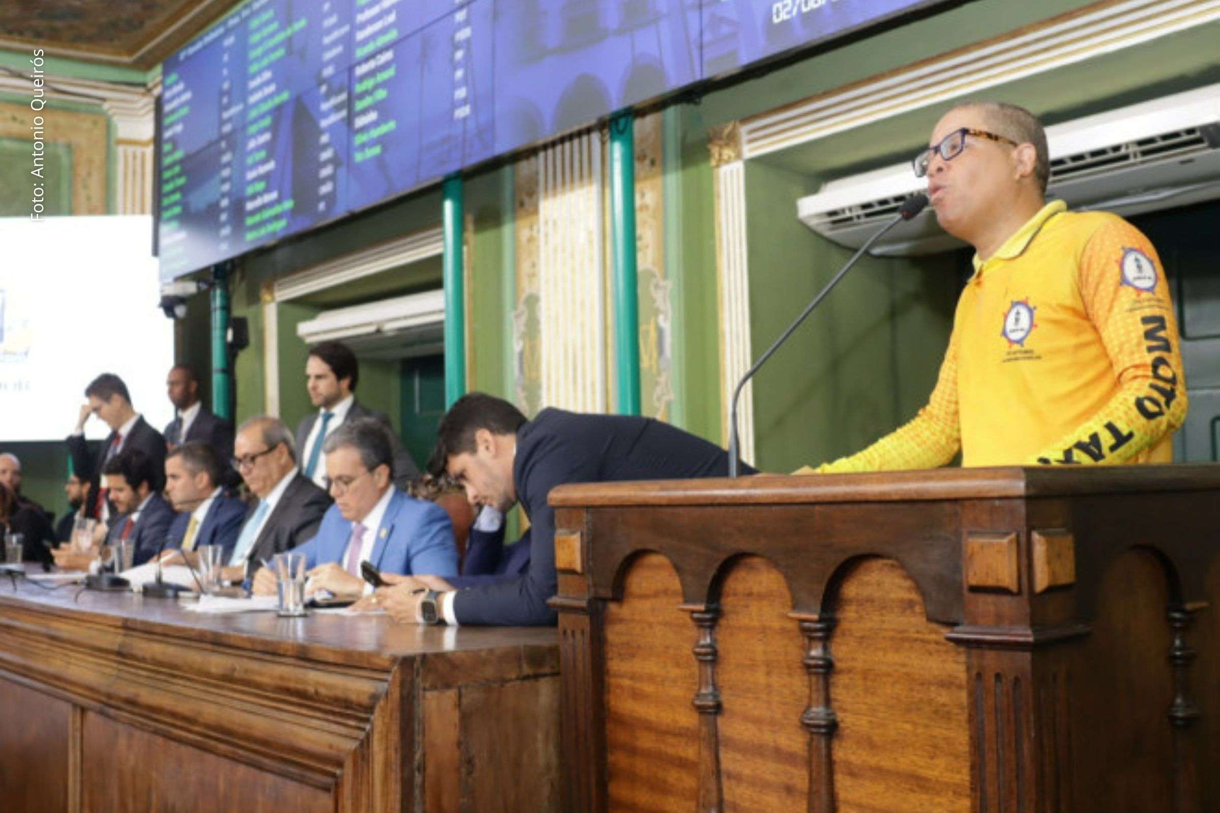 Mototaxistas usam Tribuna Popular da Câmara Municipal de Salvador para criticar programa estadual Condução Decente